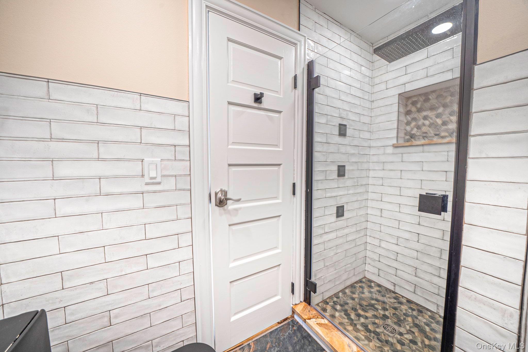 72 Locust Avenue, Oakdale, NY 11769