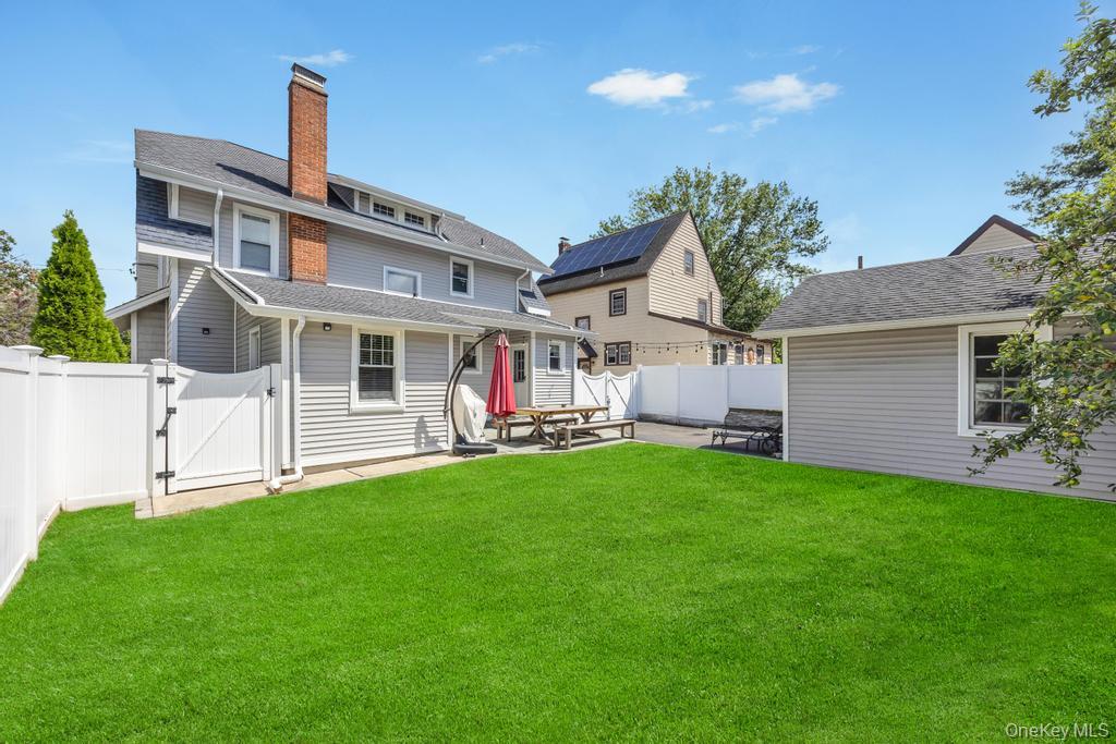 14 Lenox Avenue, Lynbrook, NY 11563