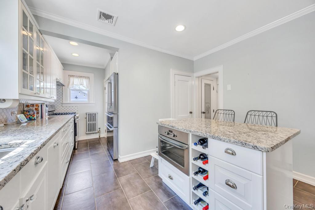 14 Lenox Avenue, Lynbrook, NY 11563