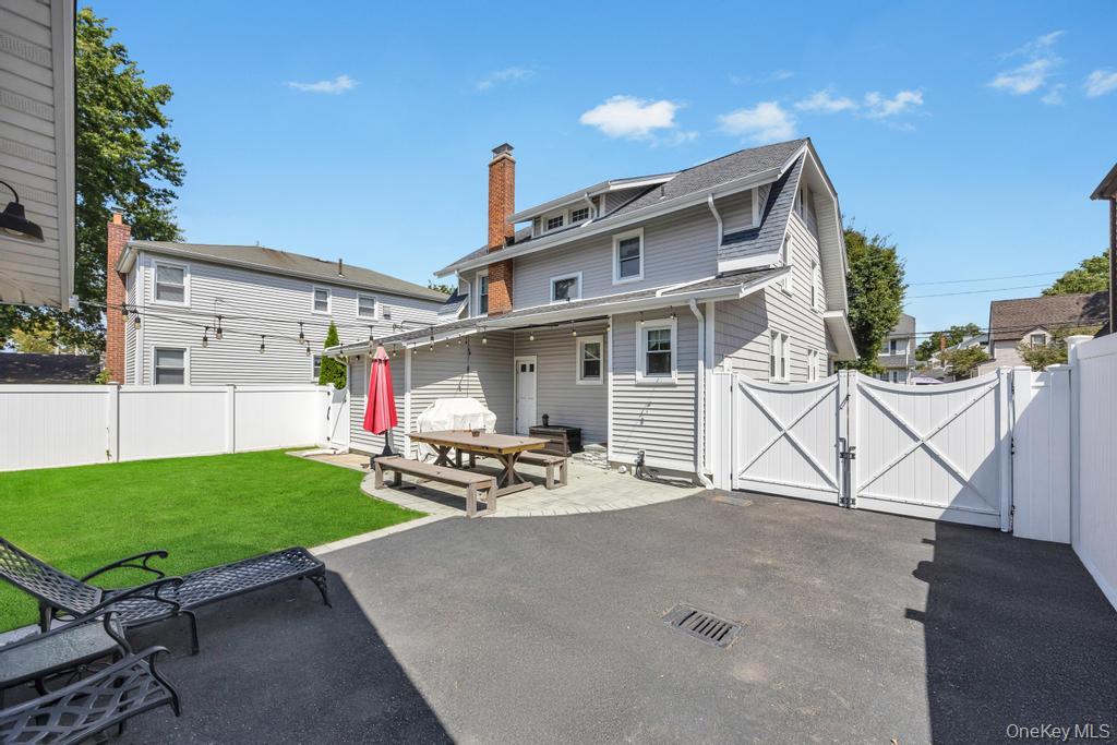 14 Lenox Avenue, Lynbrook, NY 11563