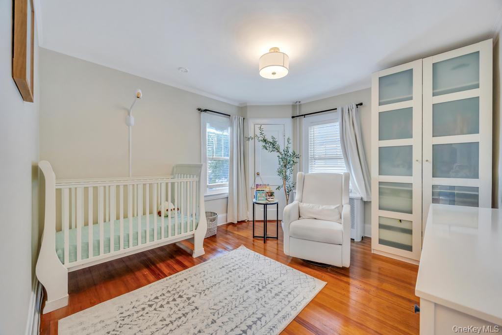 14 Lenox Avenue, Lynbrook, NY 11563