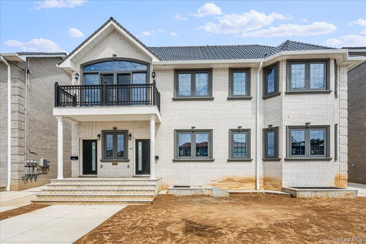 150-17 Hawtree St, Ozone Park, NY 11417