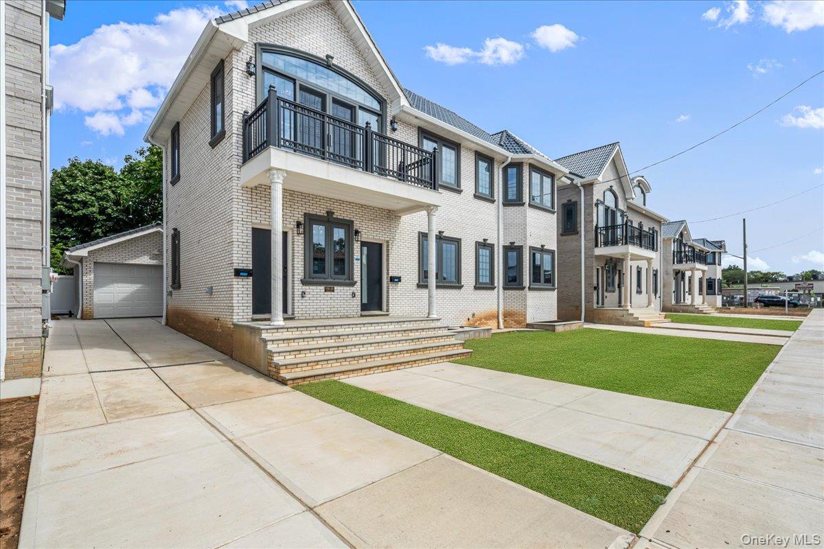 150-17 Hawtree St, Ozone Park, NY 11417