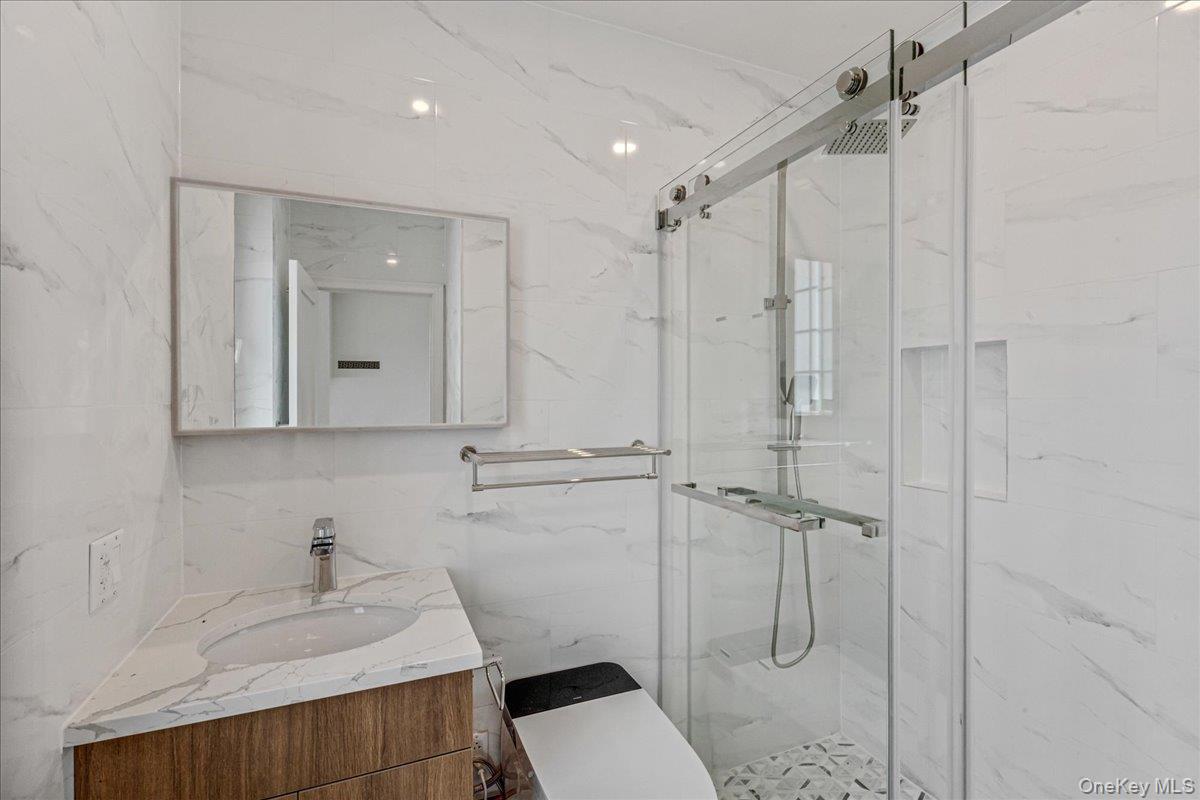 150-17 Hawtree St, Ozone Park, NY 11417