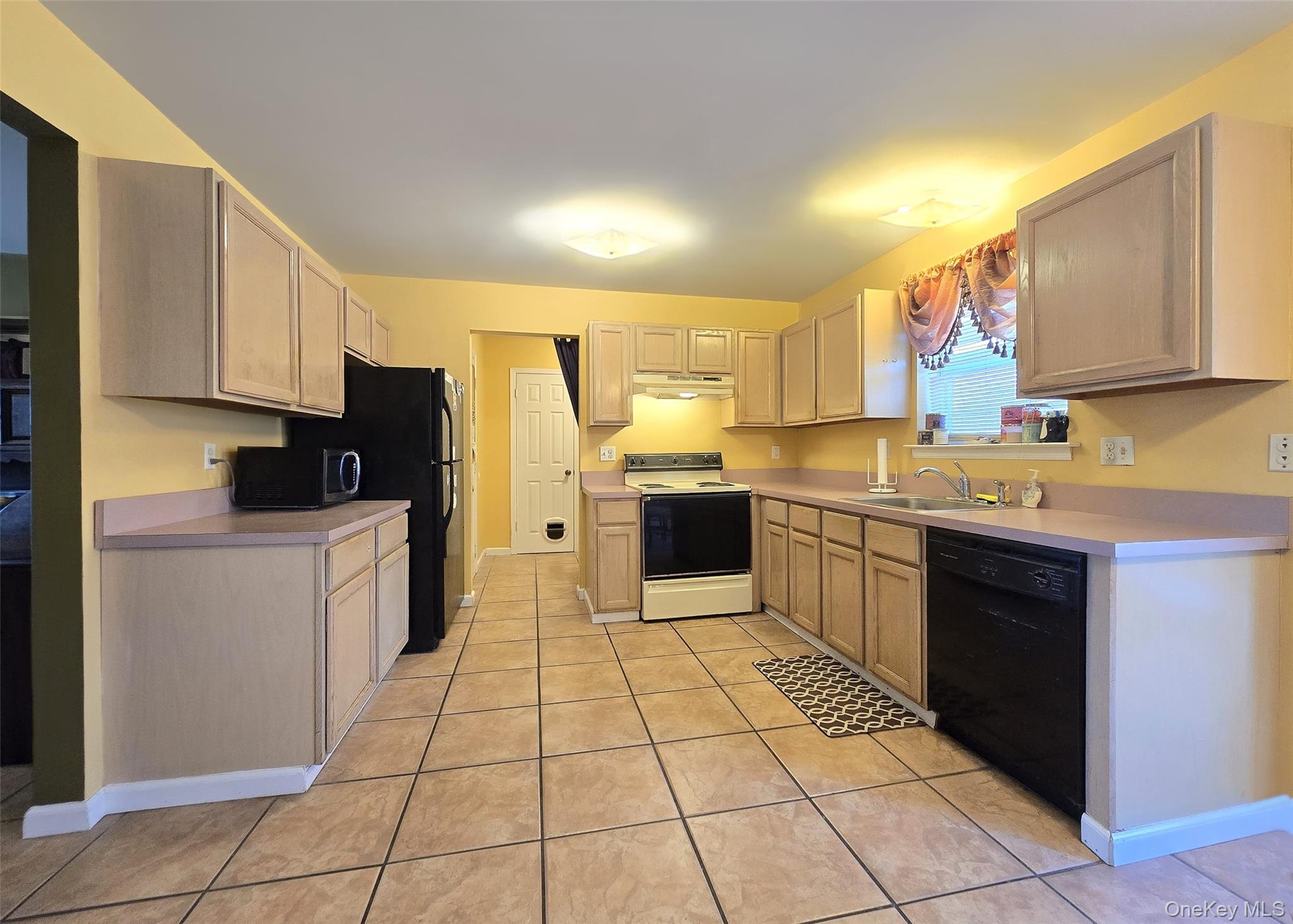 23 Shamrock Lane, Centereach, NY 11720