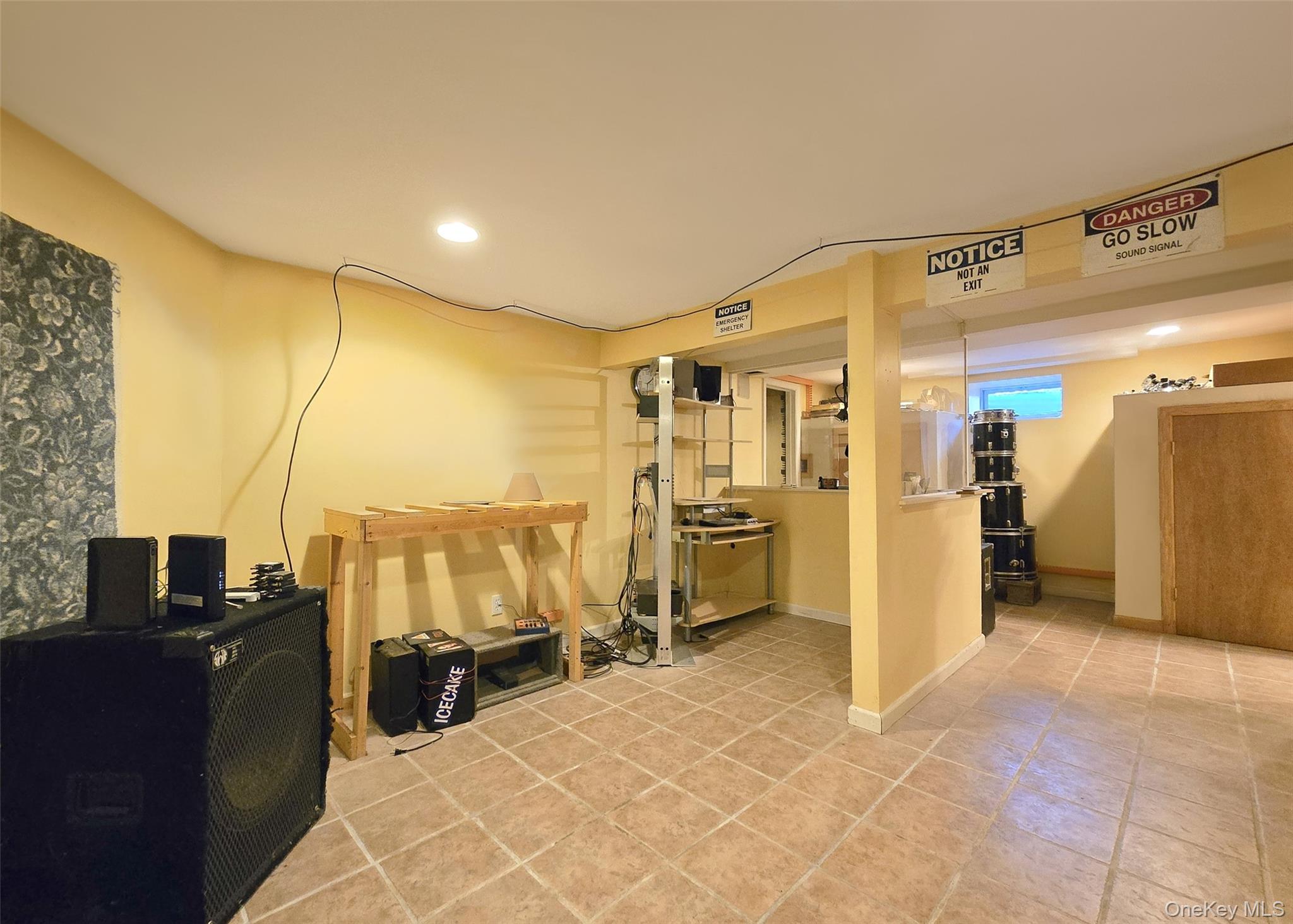 23 Shamrock Lane, Centereach, NY 11720