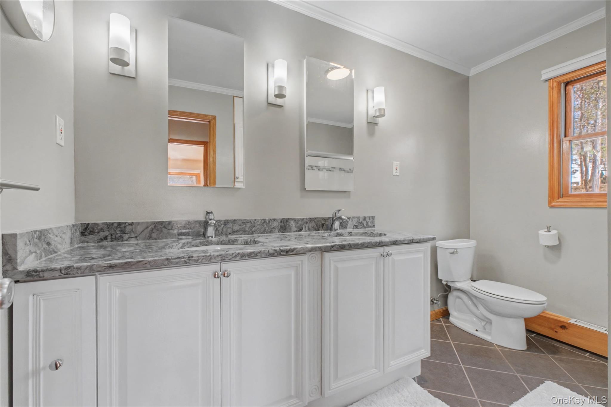 10 Horizon Hill Drive, Poughkeepsie, NY 12603