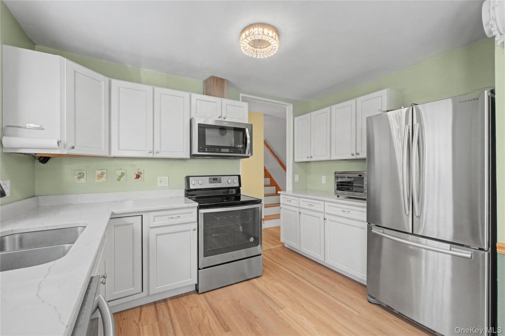 10 Horizon Hill Drive, Poughkeepsie, NY 12603