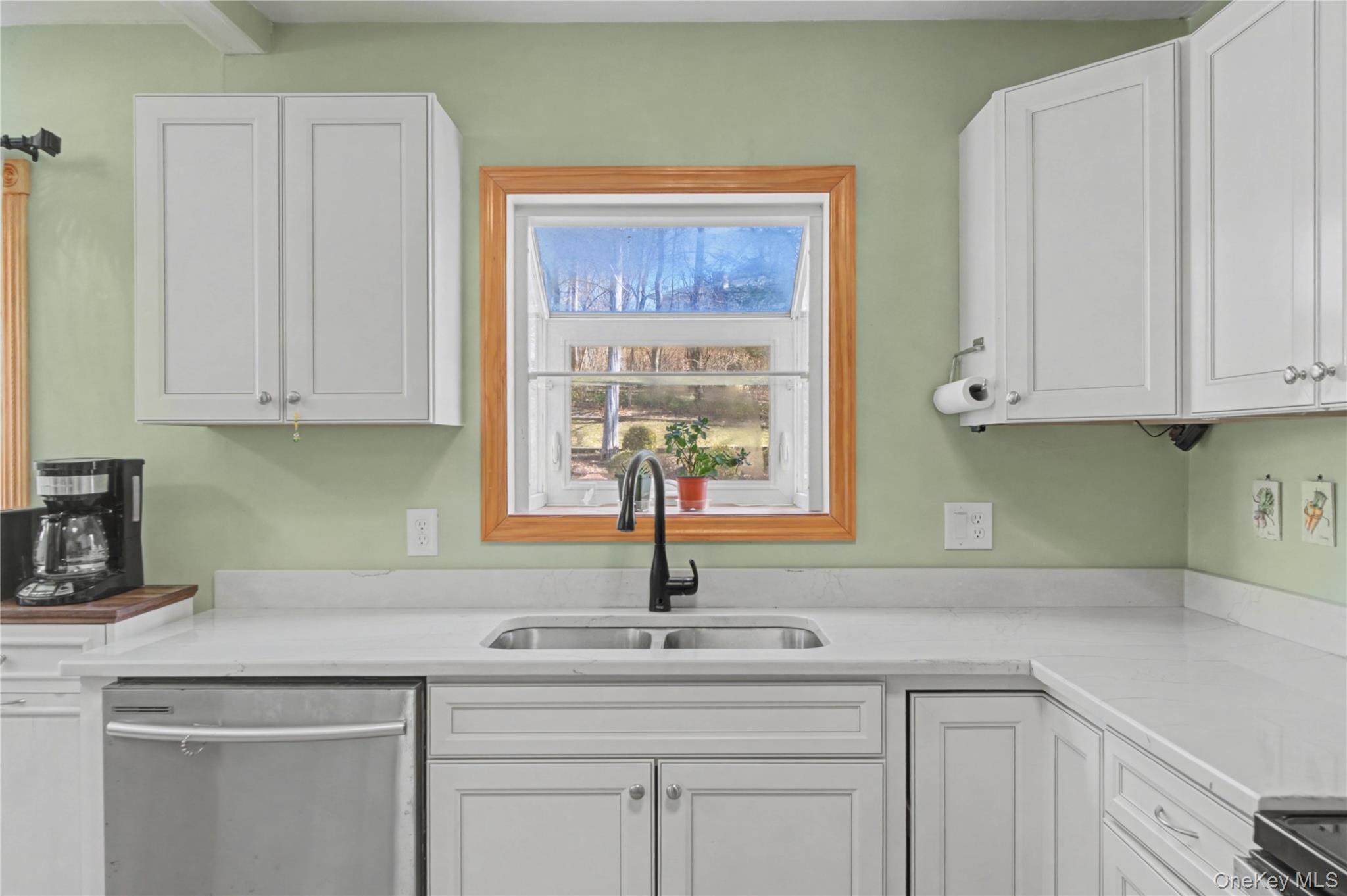 10 Horizon Hill Drive, Poughkeepsie, NY 12603