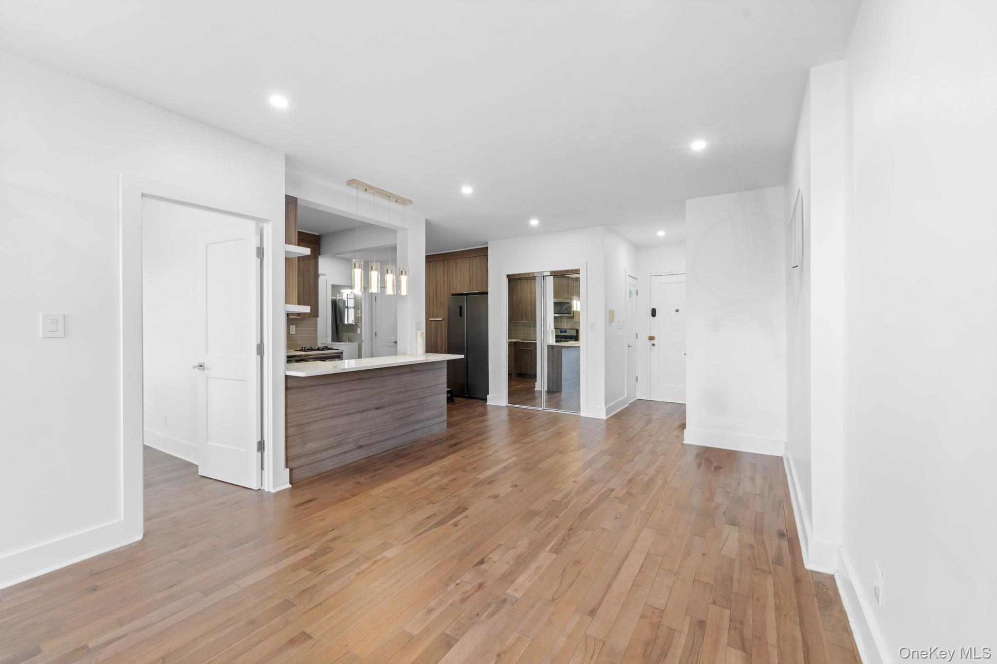 4005 Ithaca # 4B, Jackson Heights, NY 11373