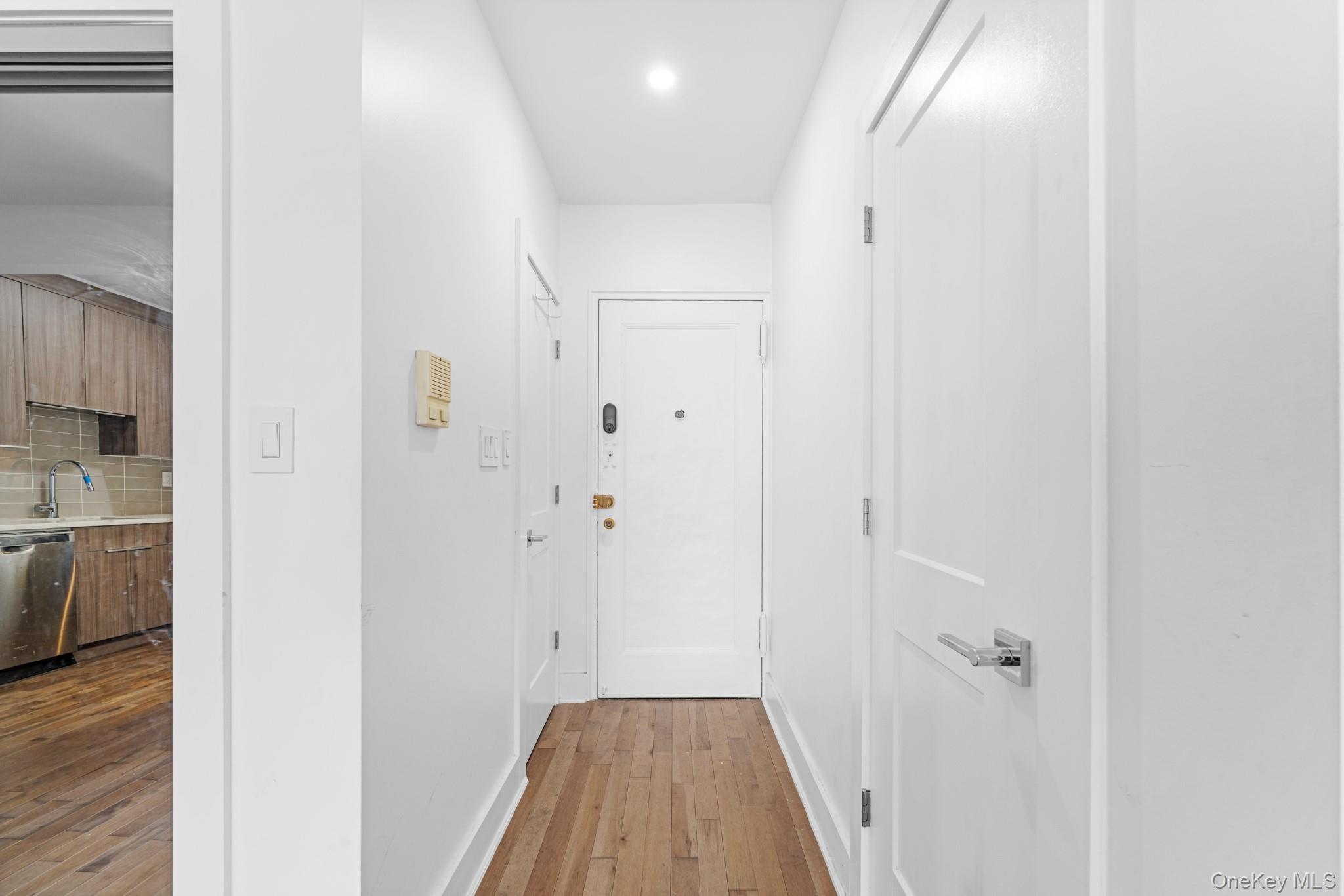 4005 Ithaca # 4B, Jackson Heights, NY 11373