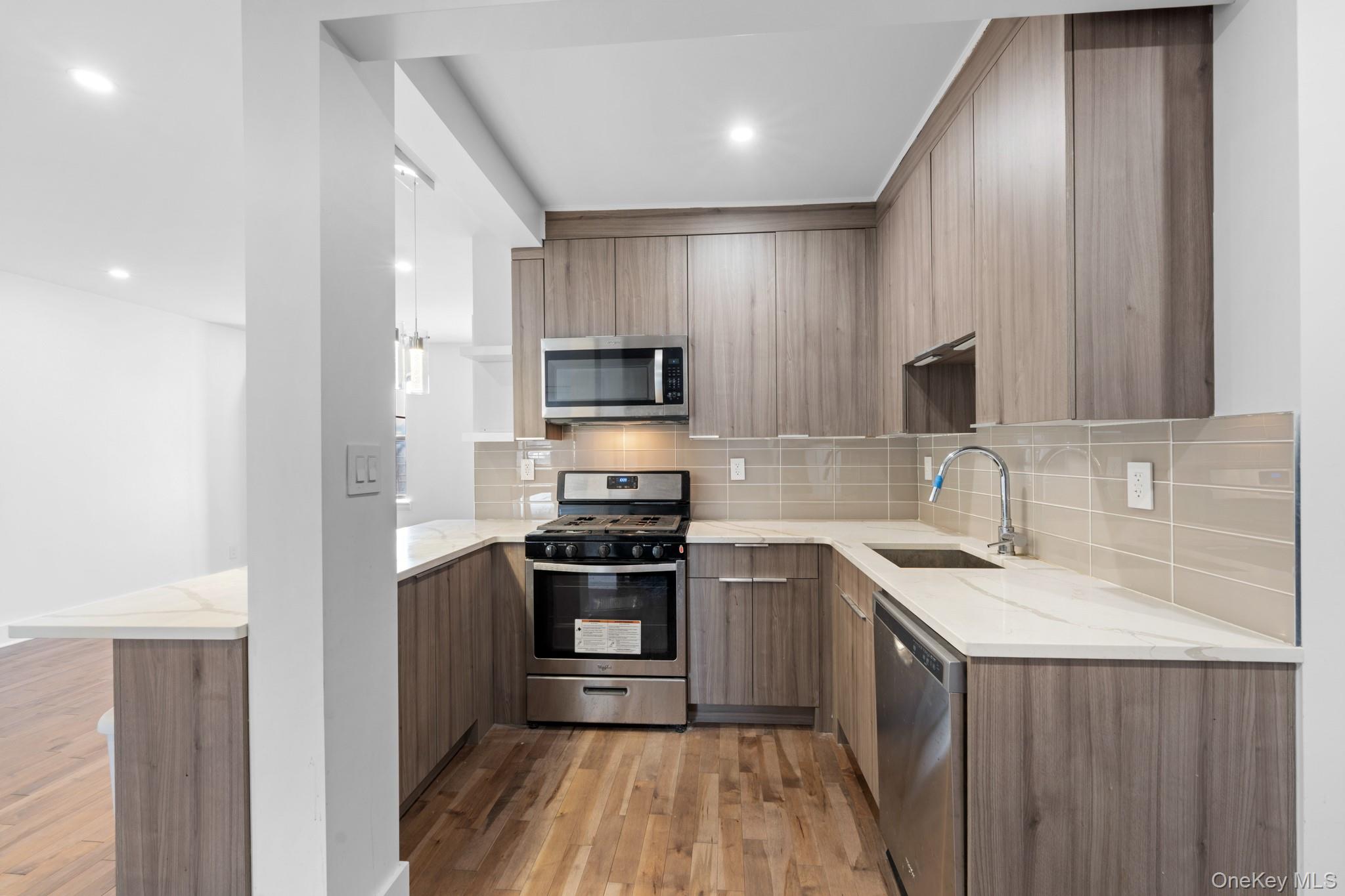 4005 Ithaca # 4B, Jackson Heights, NY 11373