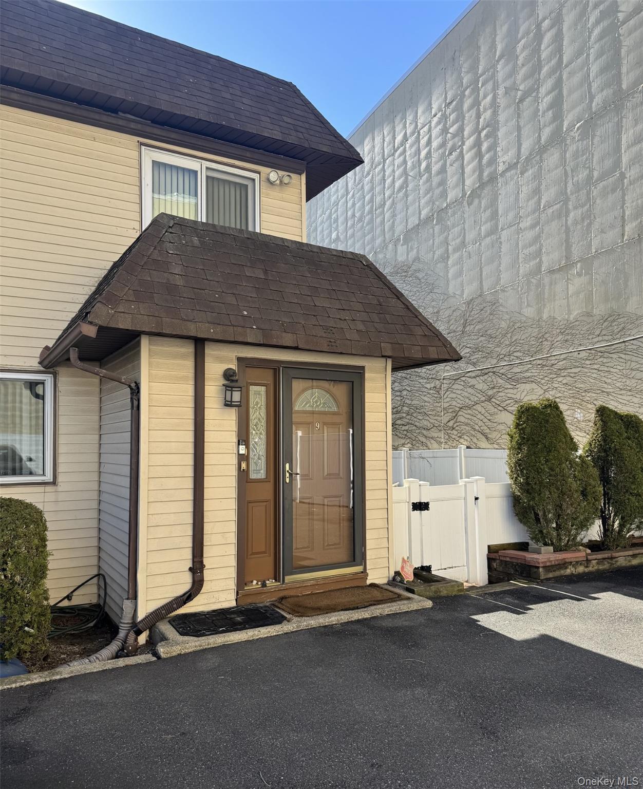88 E Valley Stream Boulevard # 9, Valley Stream, NY 11580