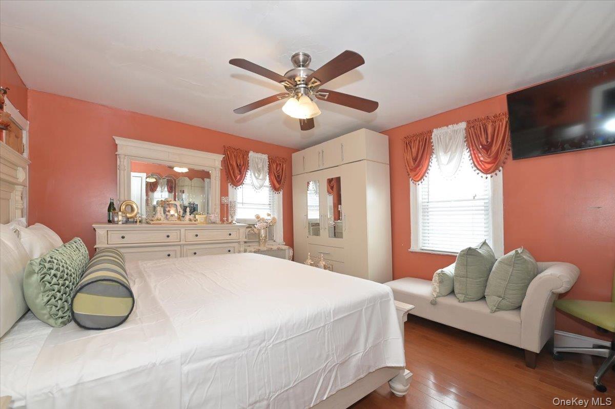 13071 225th Street, Laurelton, NY 11413