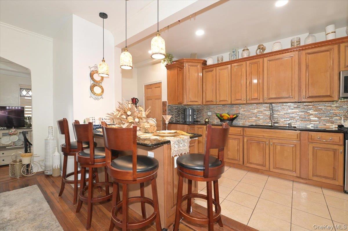 13071 225th Street, Laurelton, NY 11413