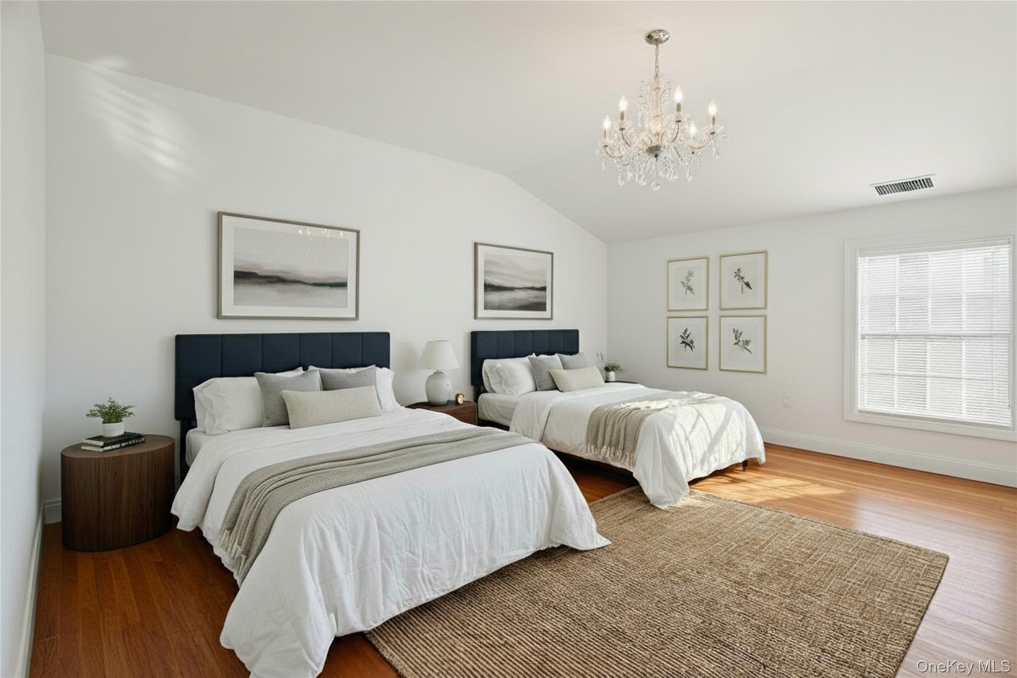 7 Cross Road, Remsenburg, NY 11960