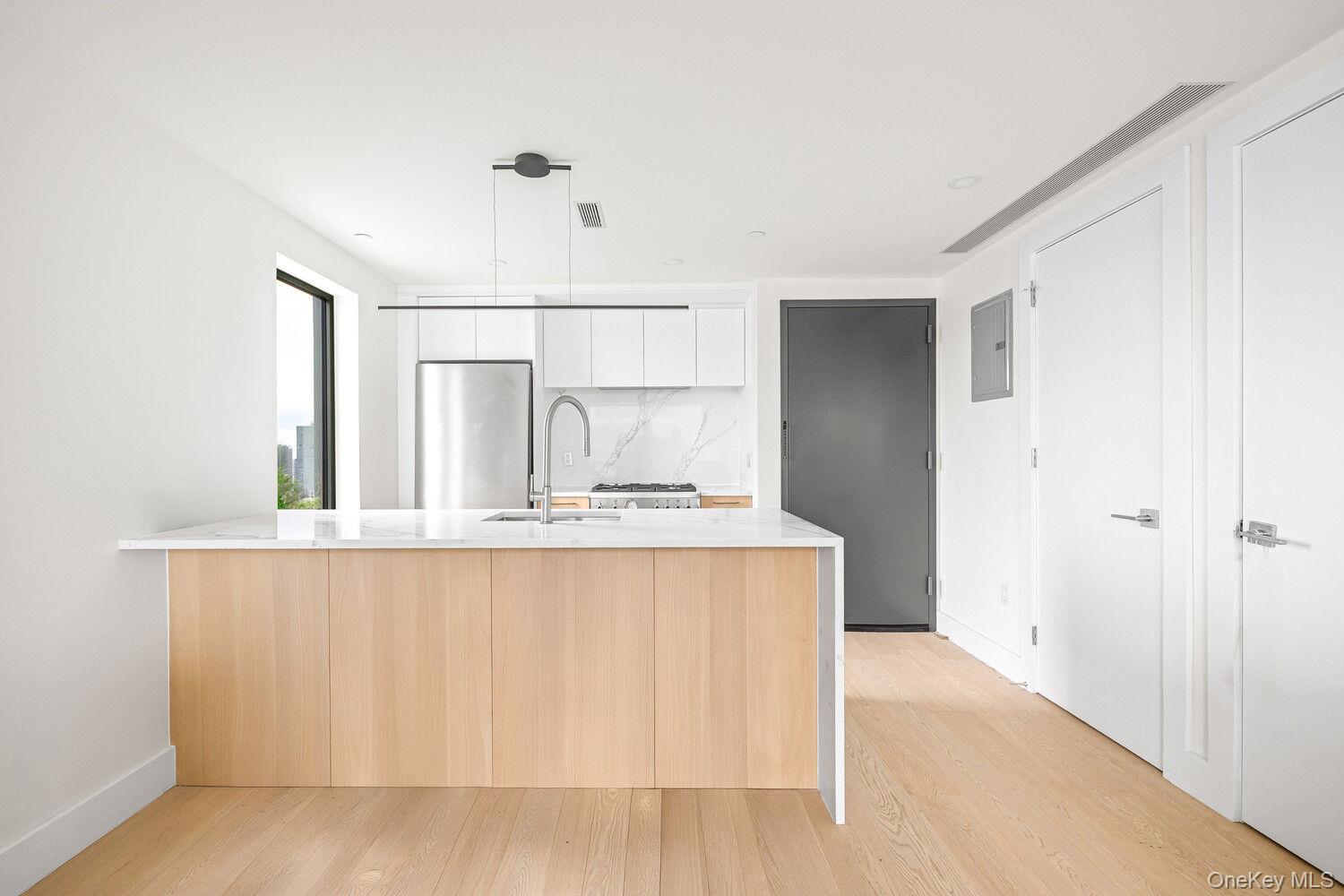 11-32 31ST Avenue # PHA, Queens, NY 11106