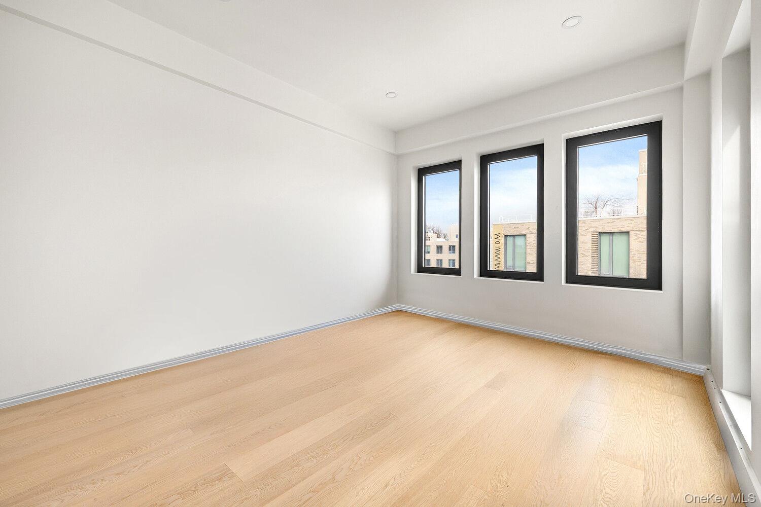 11-32 31ST Avenue # PHA, Queens, NY 11106