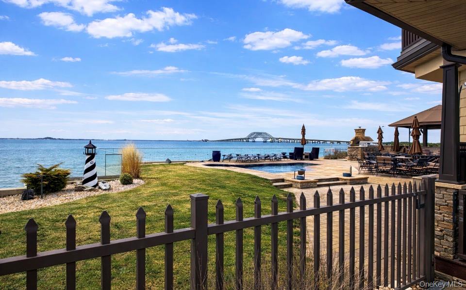 4 Shoal Drive, West Islip, NY 11795