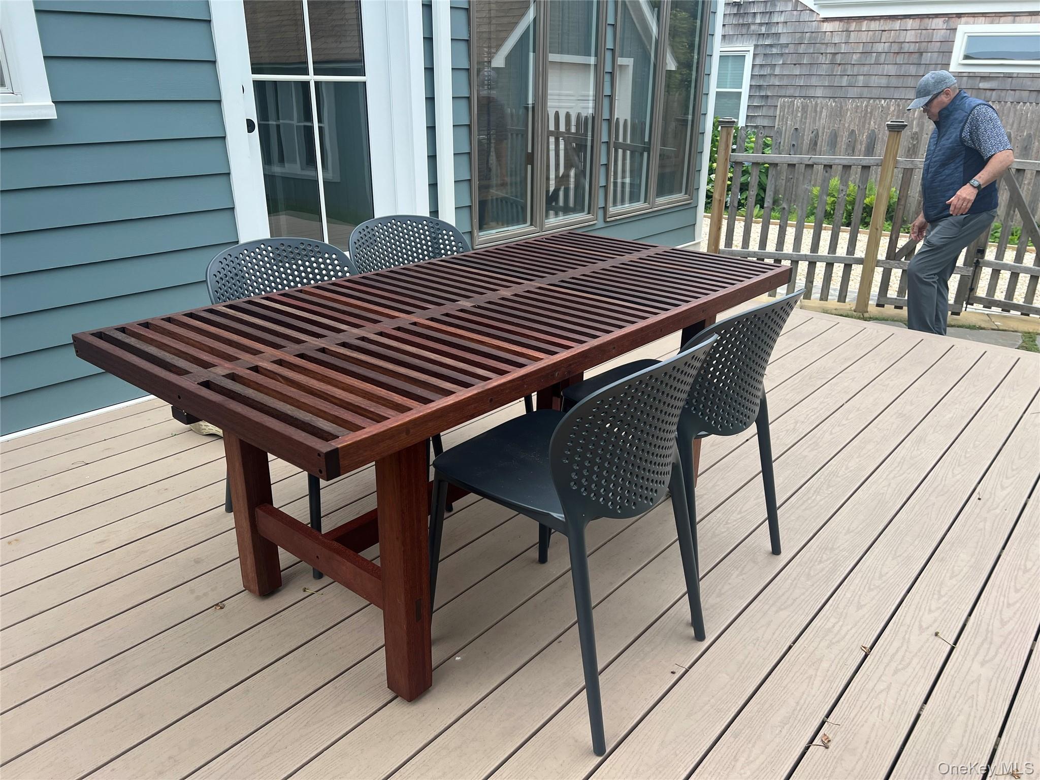 237 6th Street, Greenport, NY 11944