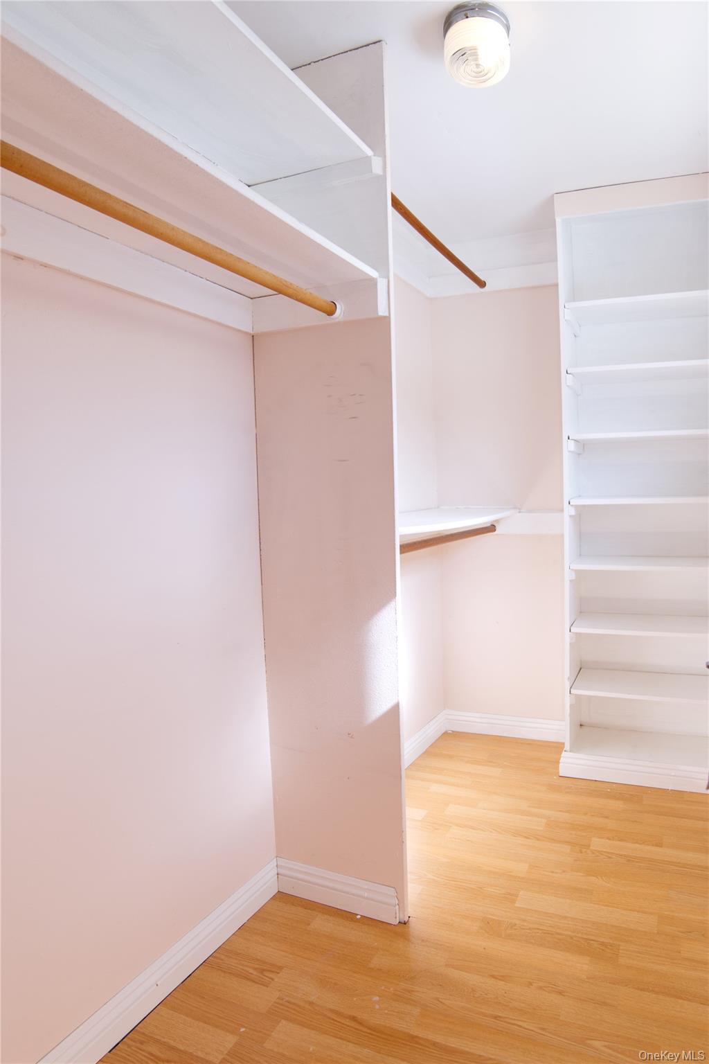 15 Walters Avenue, Syosset, NY 11791