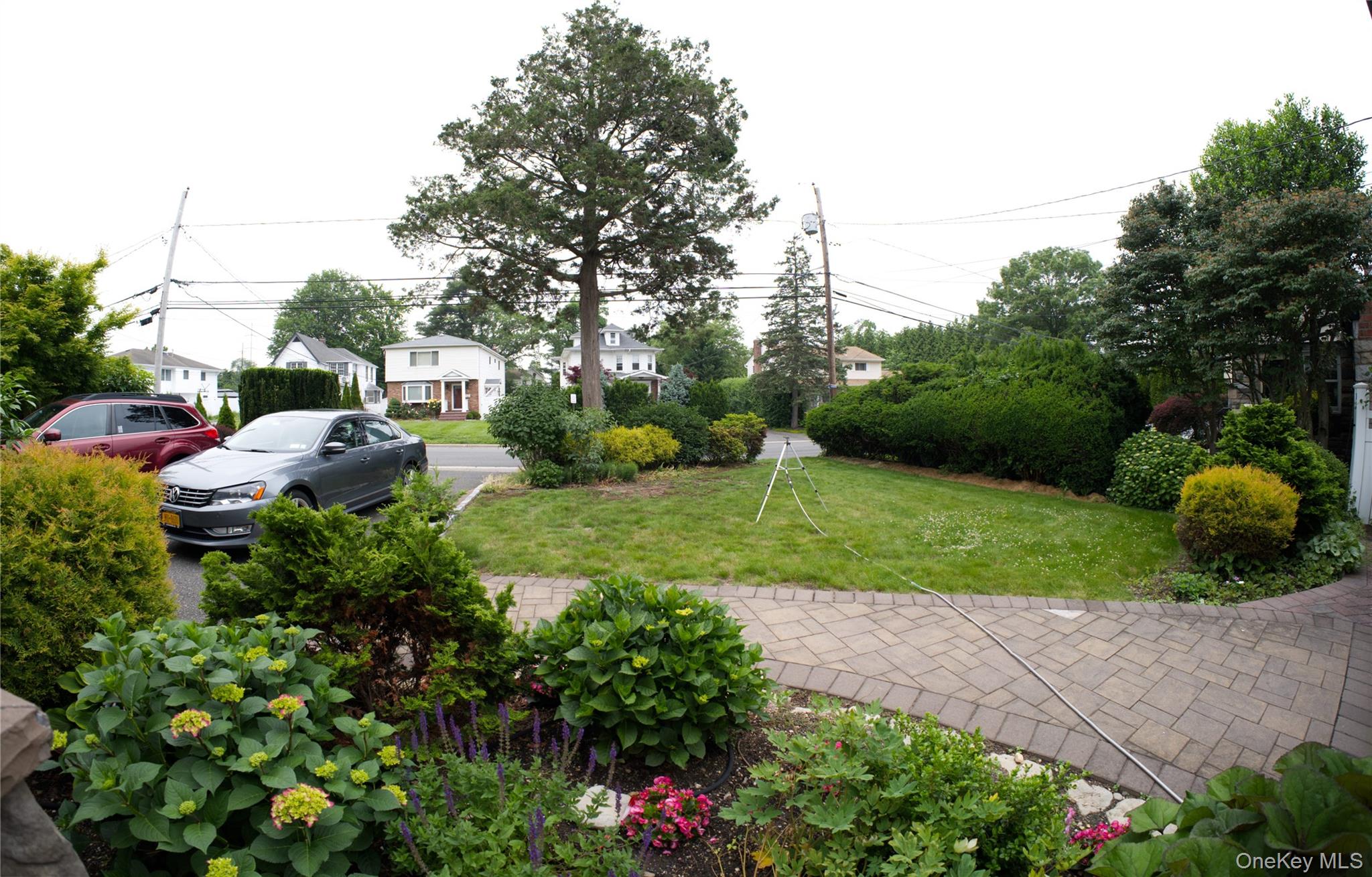 15 Walters Avenue, Syosset, NY 11791