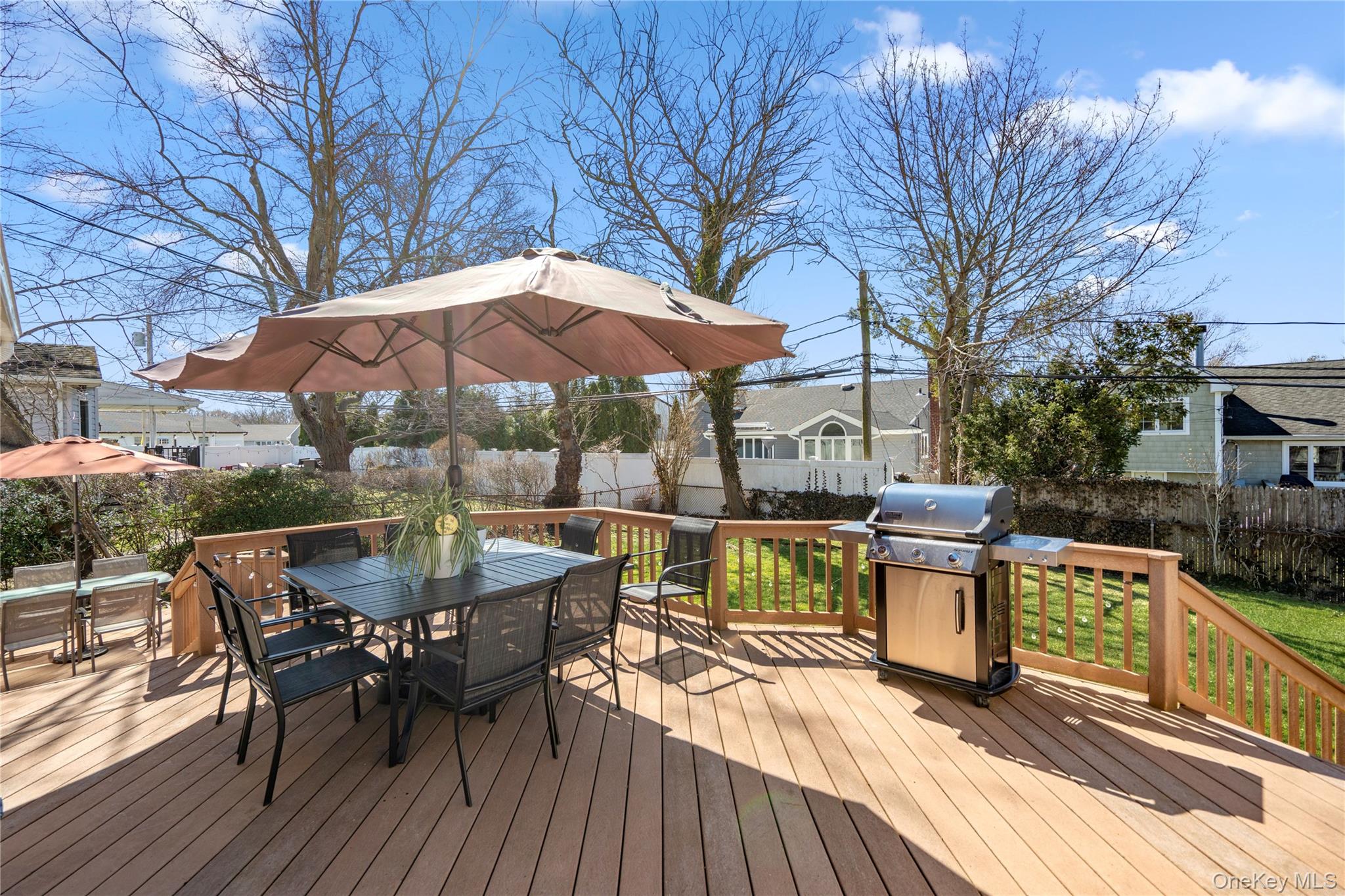 5 Martin Lane, Old Bethpage, NY 11804