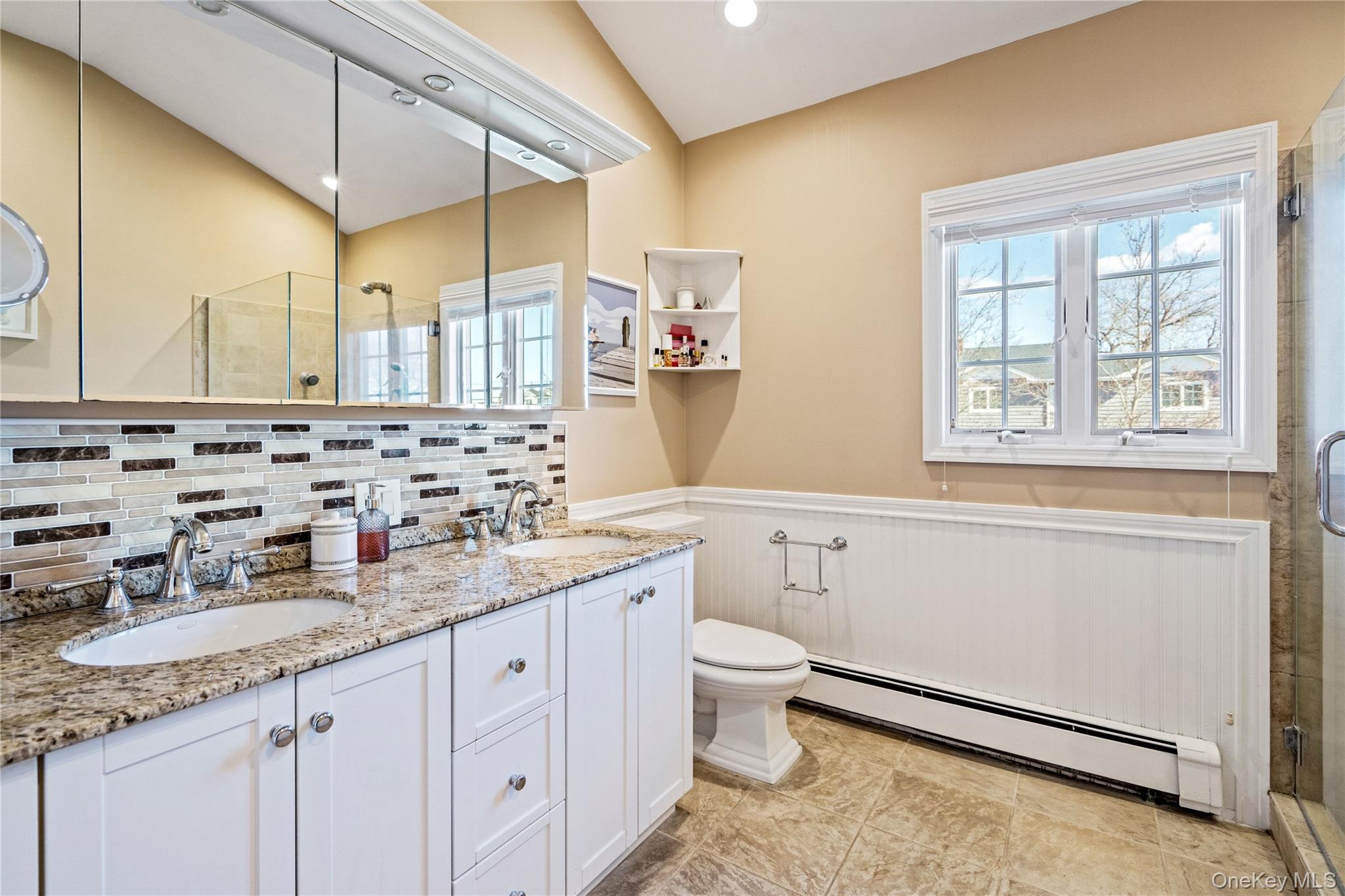 5 Martin Lane, Old Bethpage, NY 11804