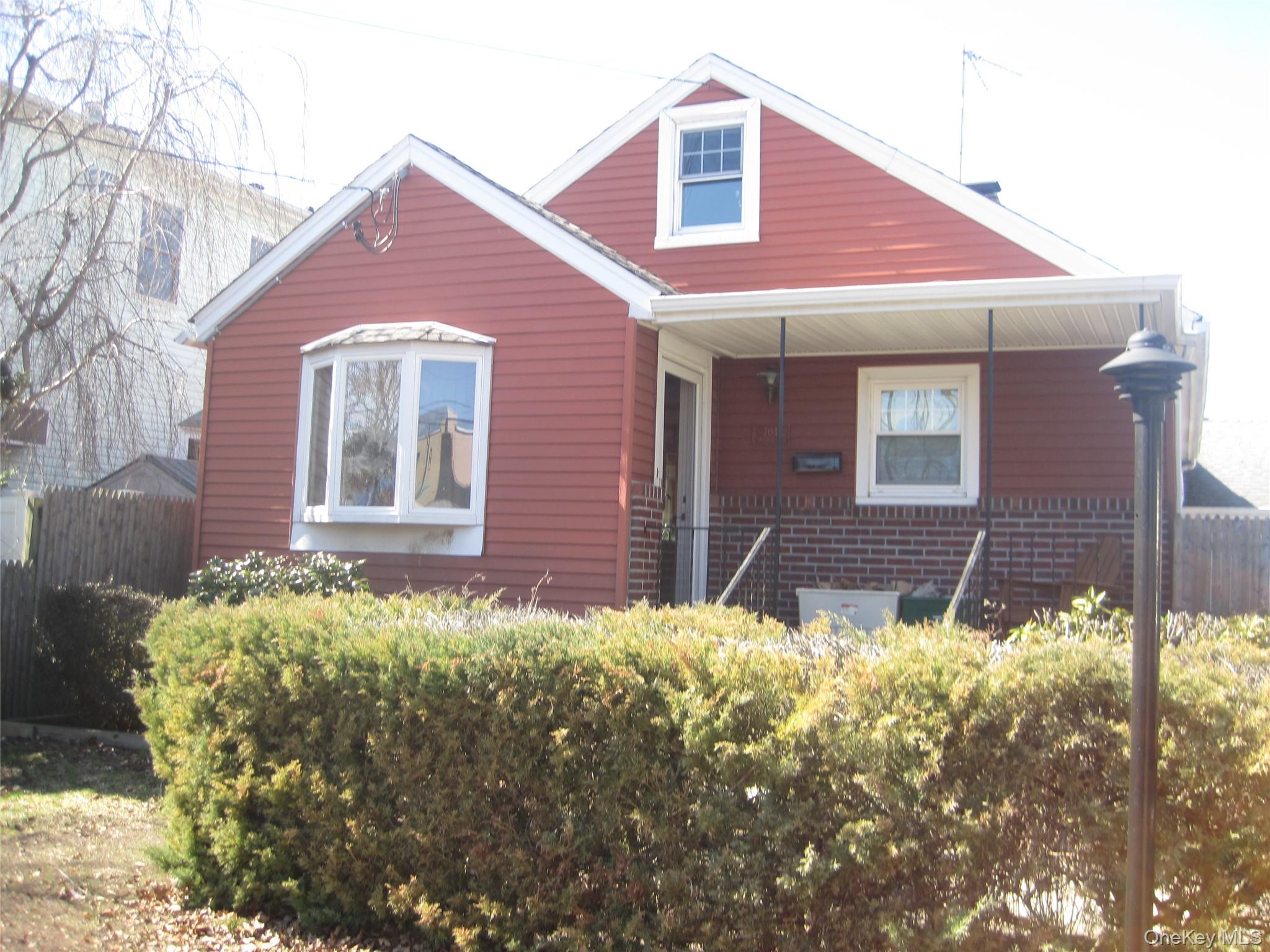 704 Prospect Place, Bellmore, NY 11710