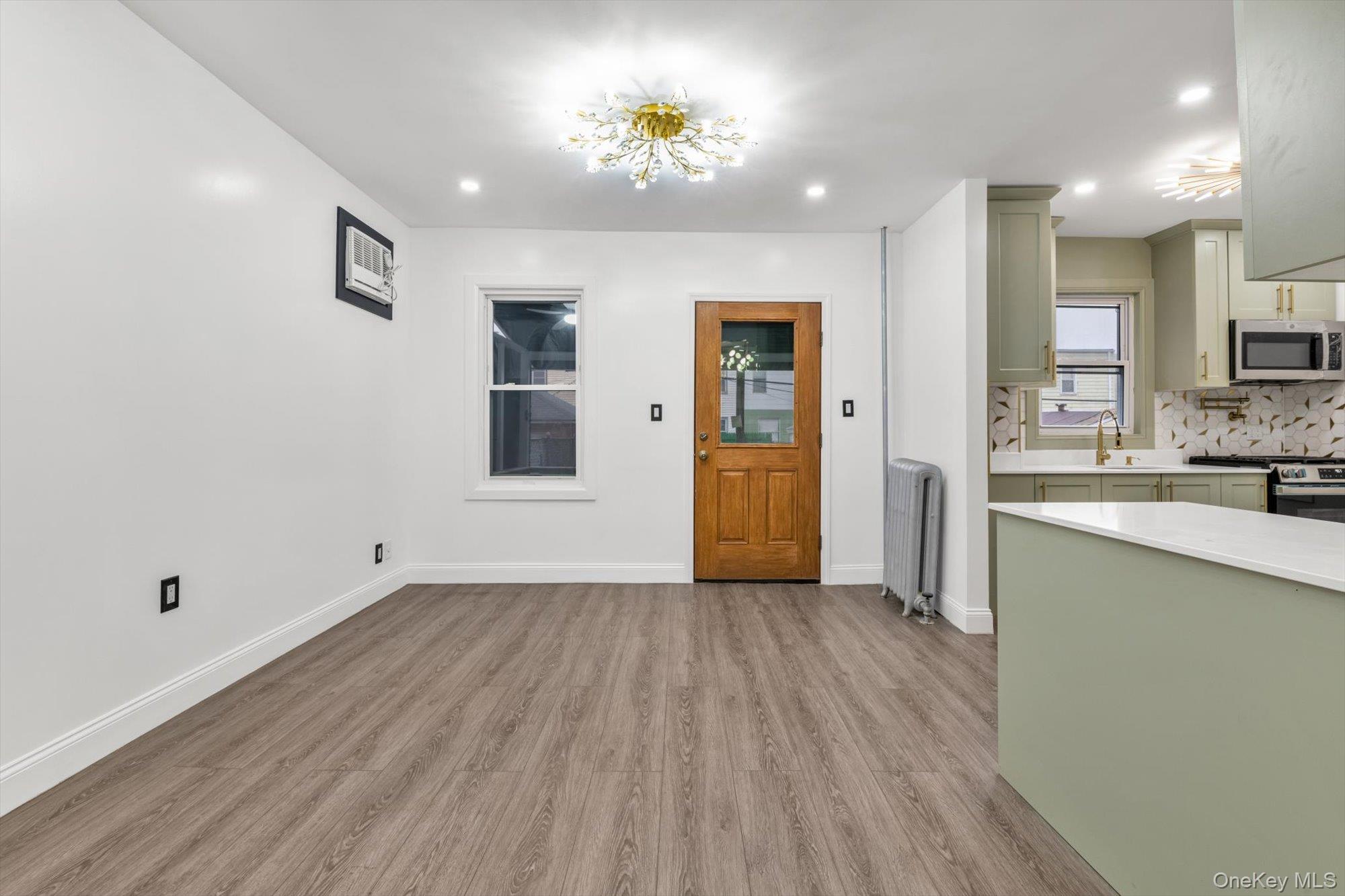 9342 204th Street, Hollis, NY 11423