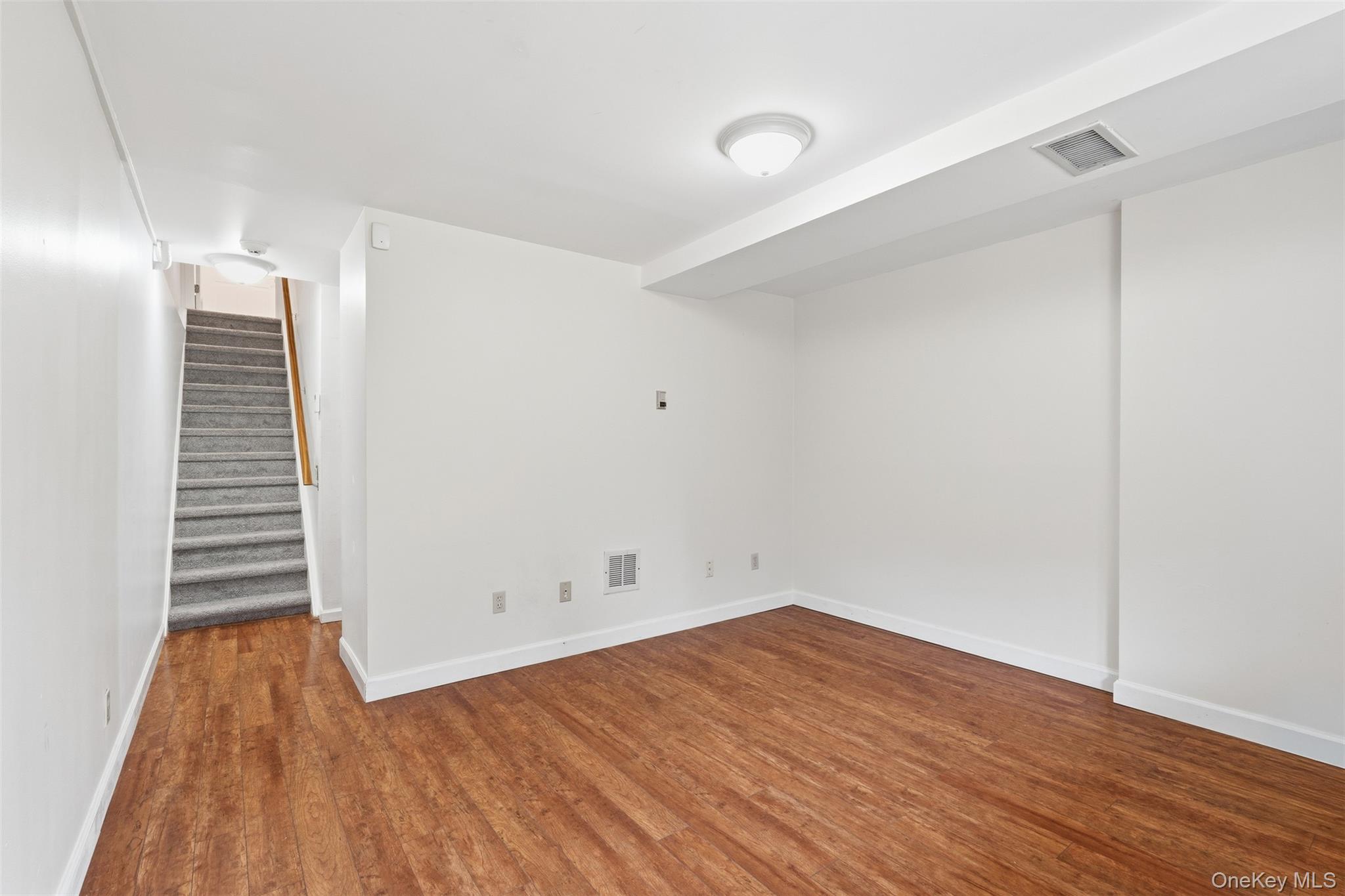 17 Knoll View, Ossining, NY 10562