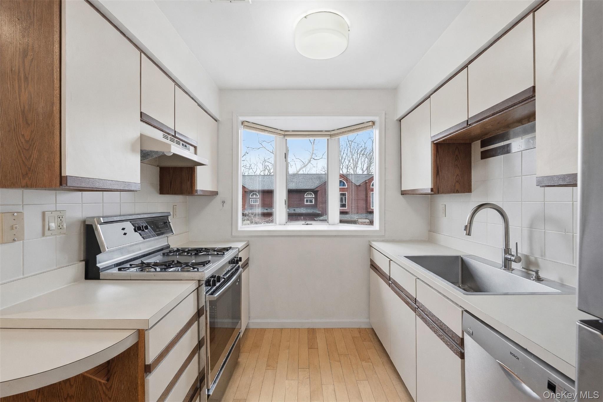 17 Knoll View, Ossining, NY 10562