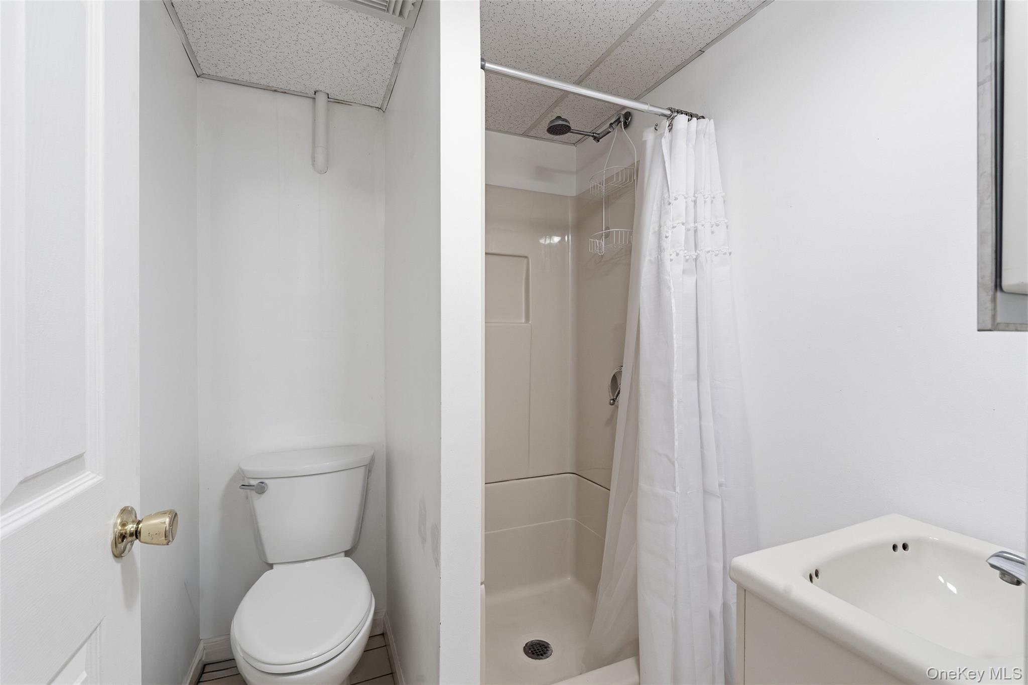 17 Knoll View, Ossining, NY 10562