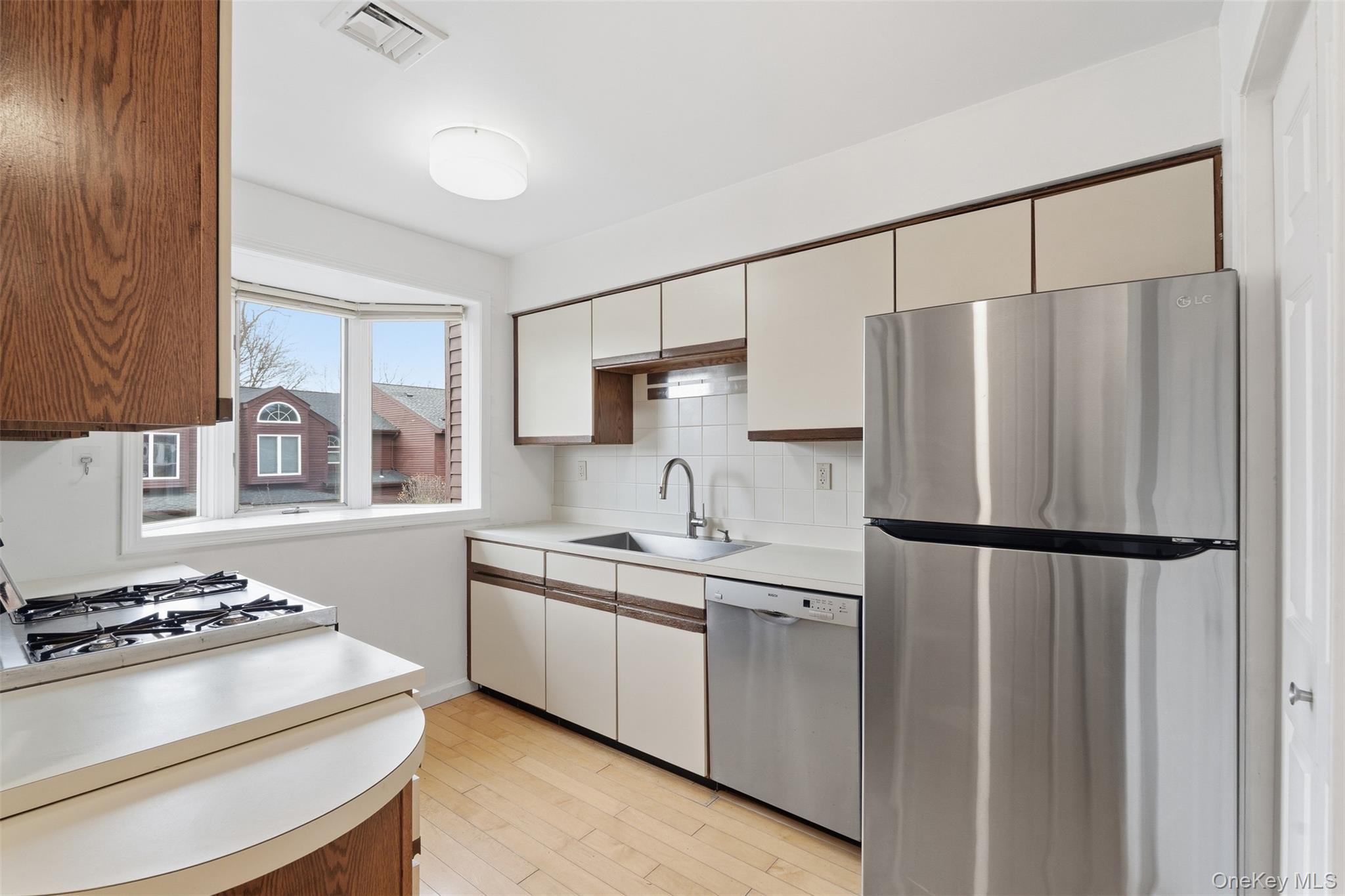 17 Knoll View, Ossining, NY 10562