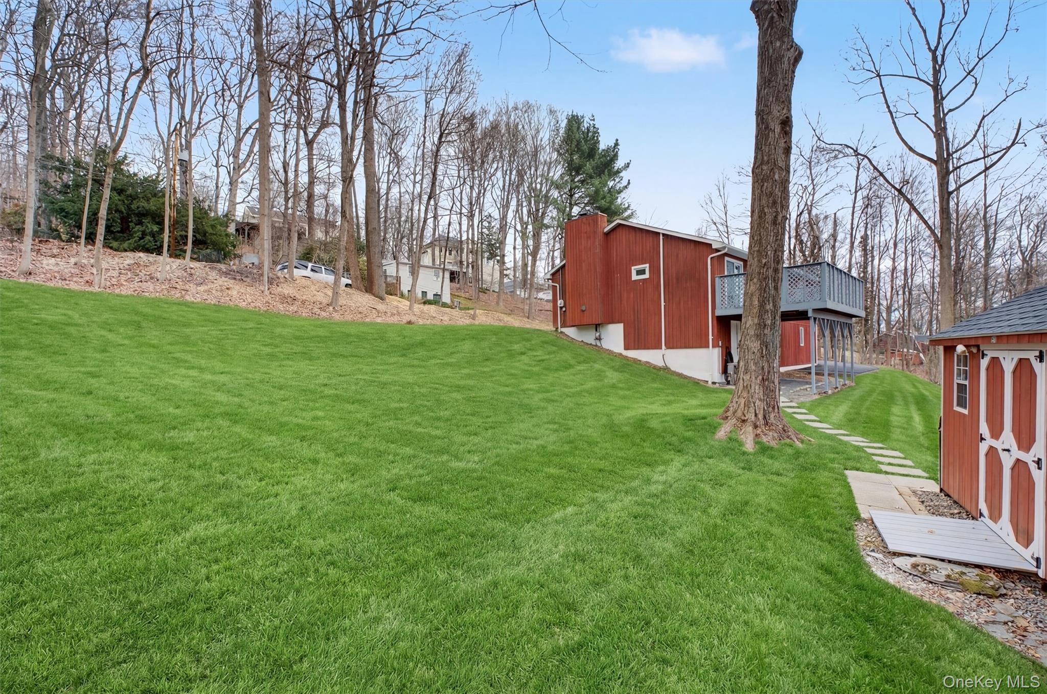 27 Narcissus Drive, Mahopac, NY 10541