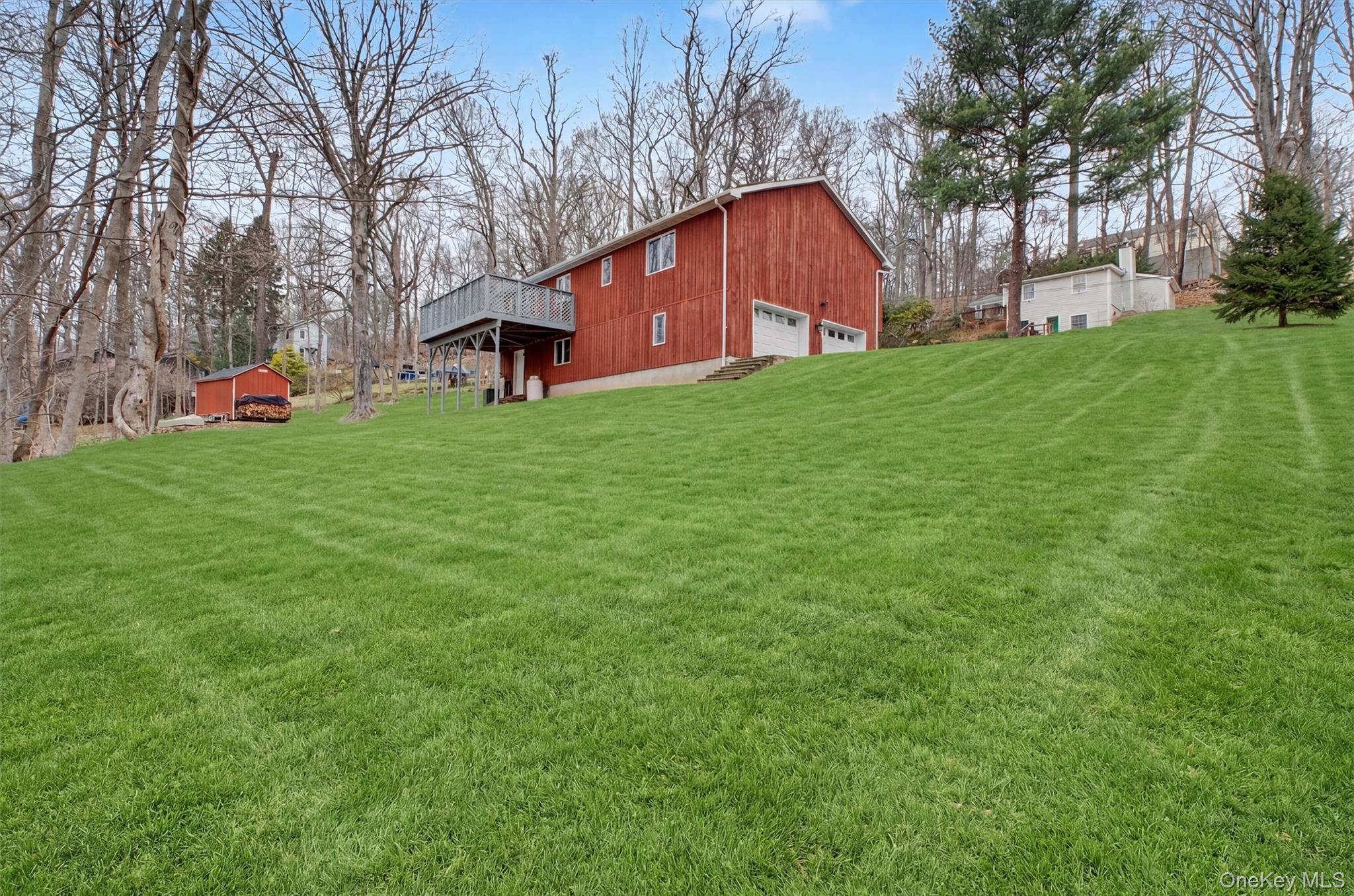 27 Narcissus Drive, Mahopac, NY 10541