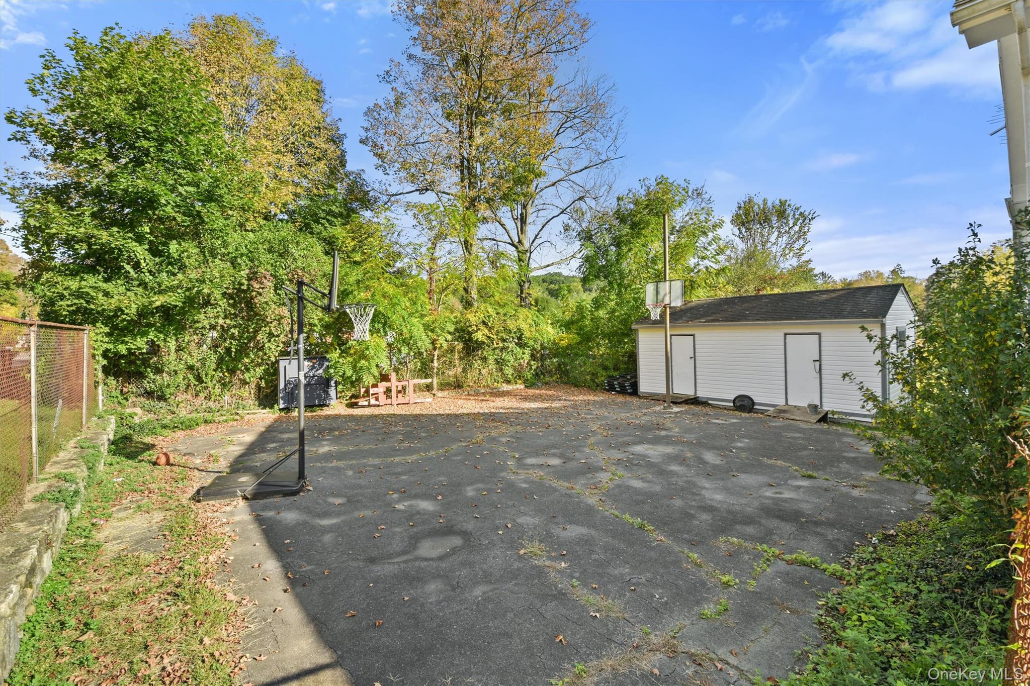 27 Narcissus Drive, Mahopac, NY 10541