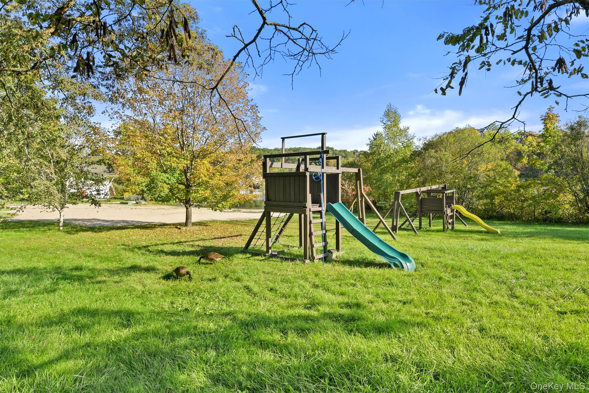 27 Narcissus Drive, Mahopac, NY 10541