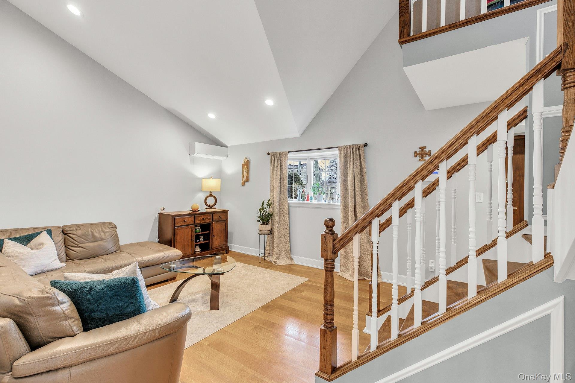 21 Terrell Lane, Hicksville, NY 11801