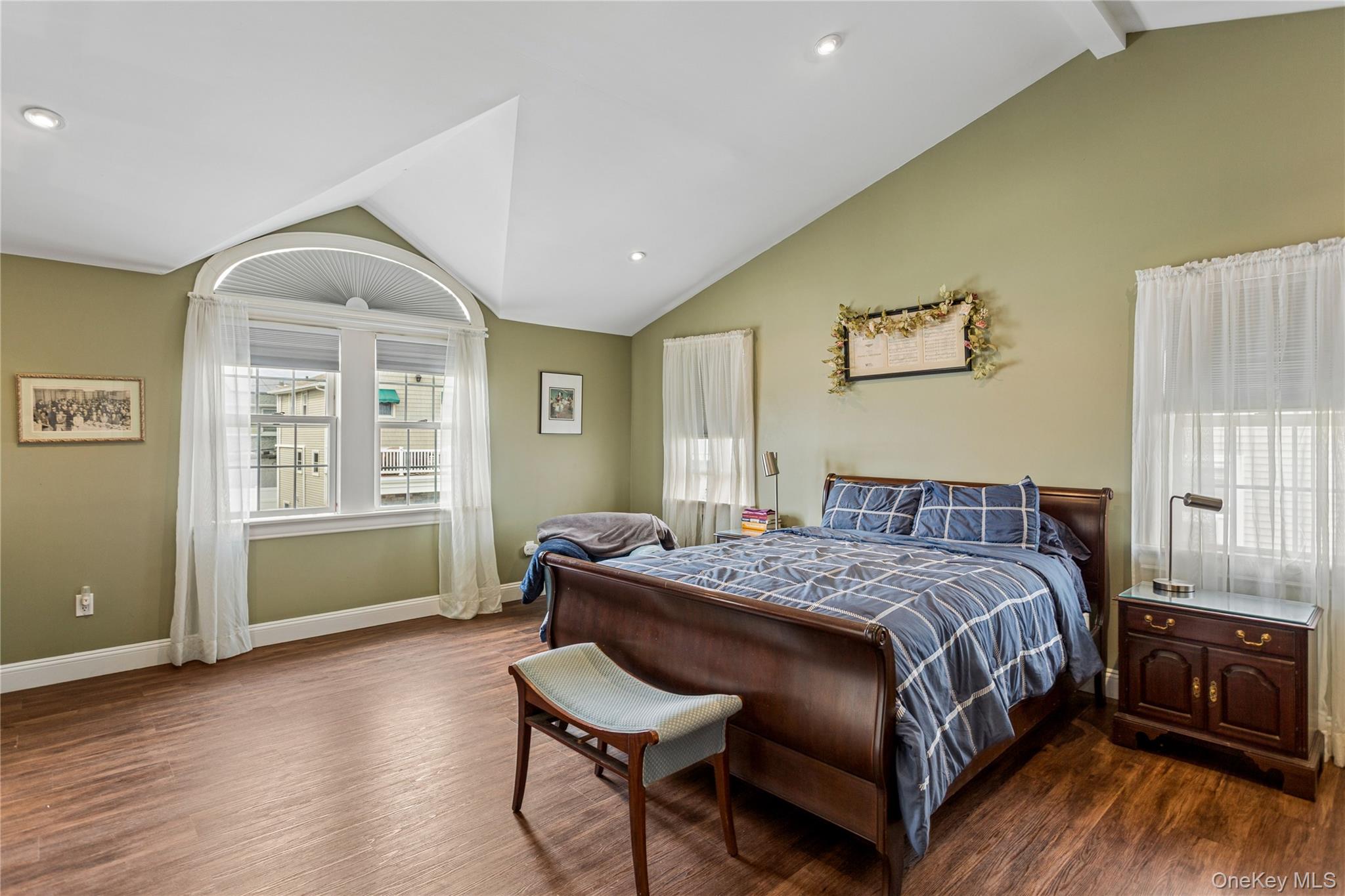 84 Barnes Street, Long Beach, NY 11561