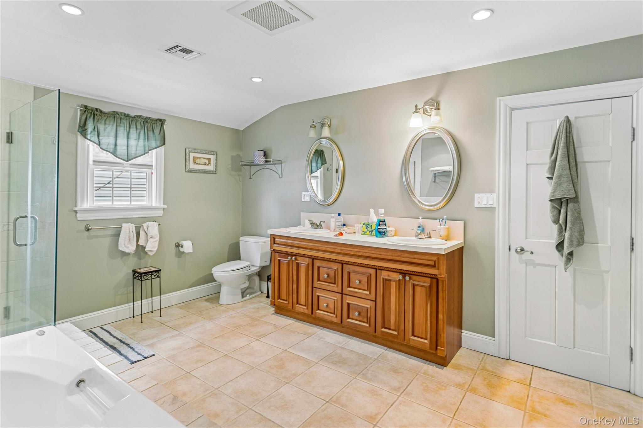 84 Barnes Street, Long Beach, NY 11561