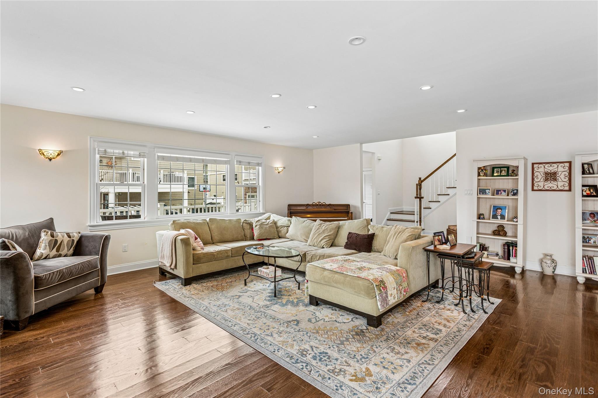 84 Barnes Street, Long Beach, NY 11561