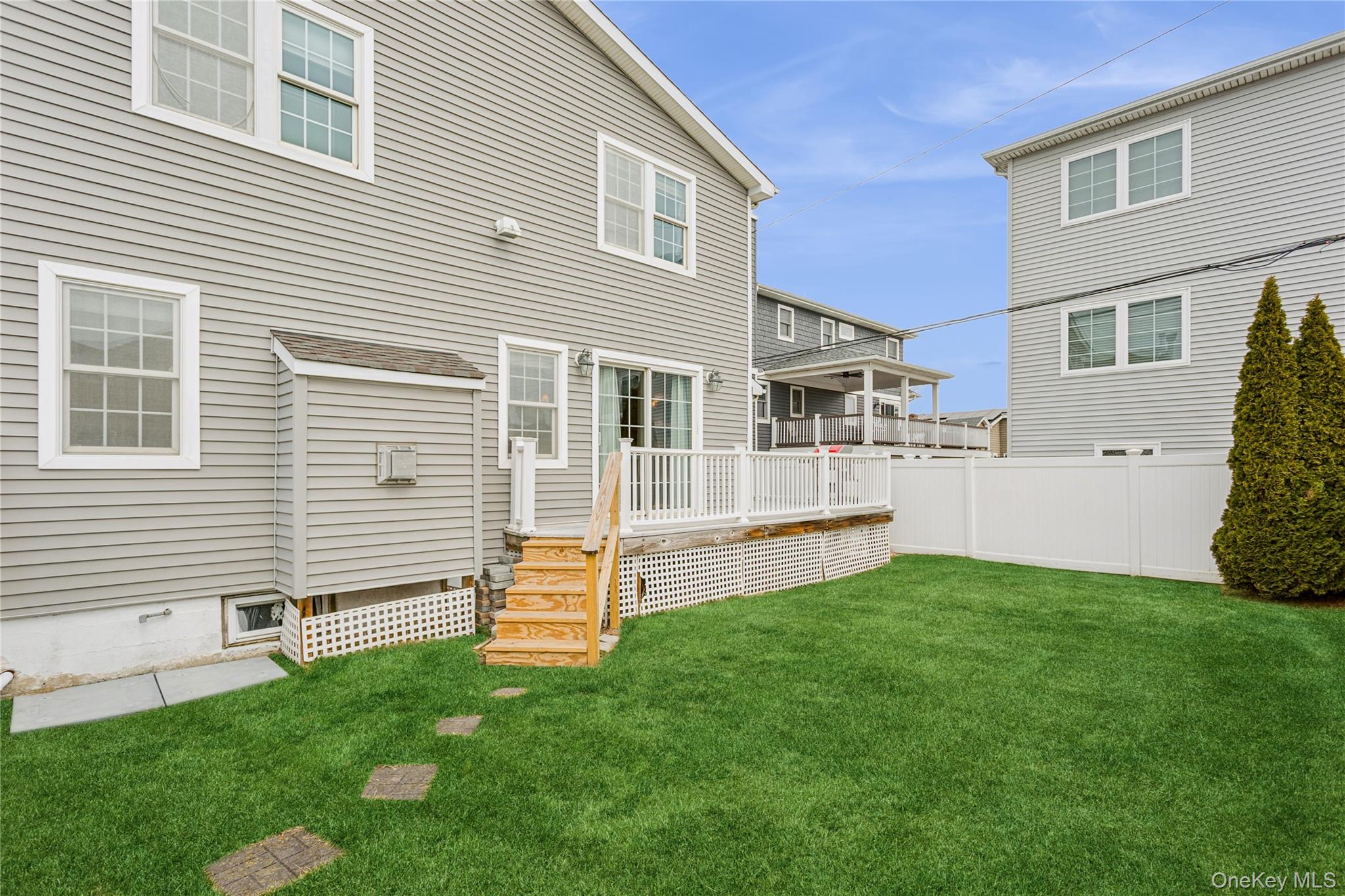 84 Barnes Street, Long Beach, NY 11561