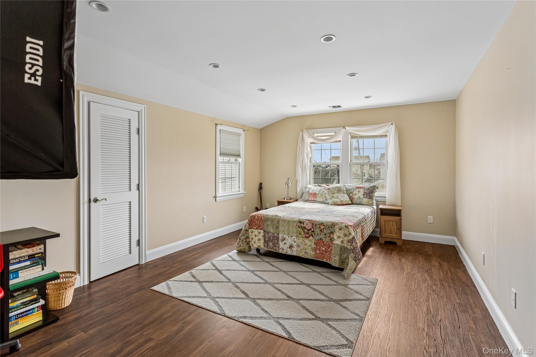 84 Barnes Street, Long Beach, NY 11561