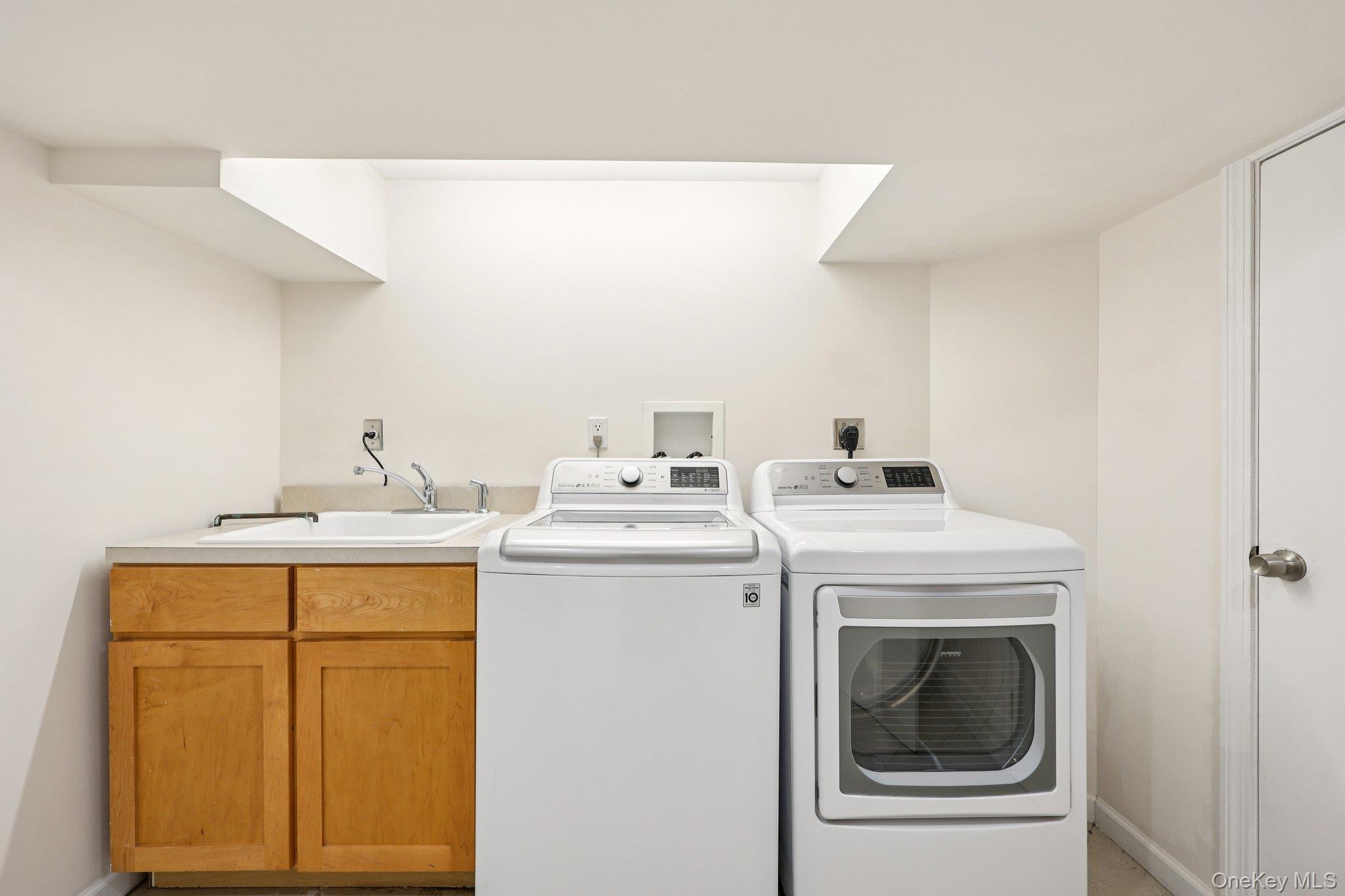 12 Old Oak Road, Rye Brook, NY 10573