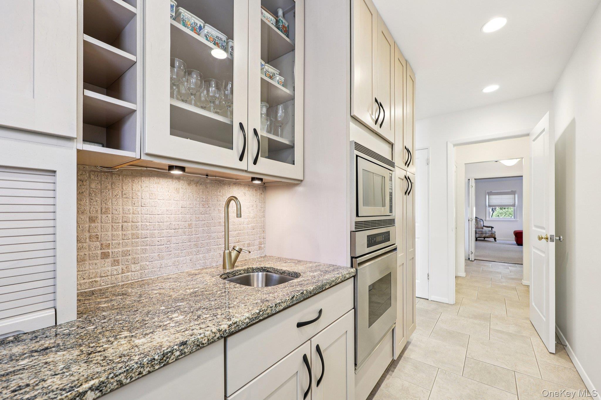 12 Old Oak Road, Rye Brook, NY 10573