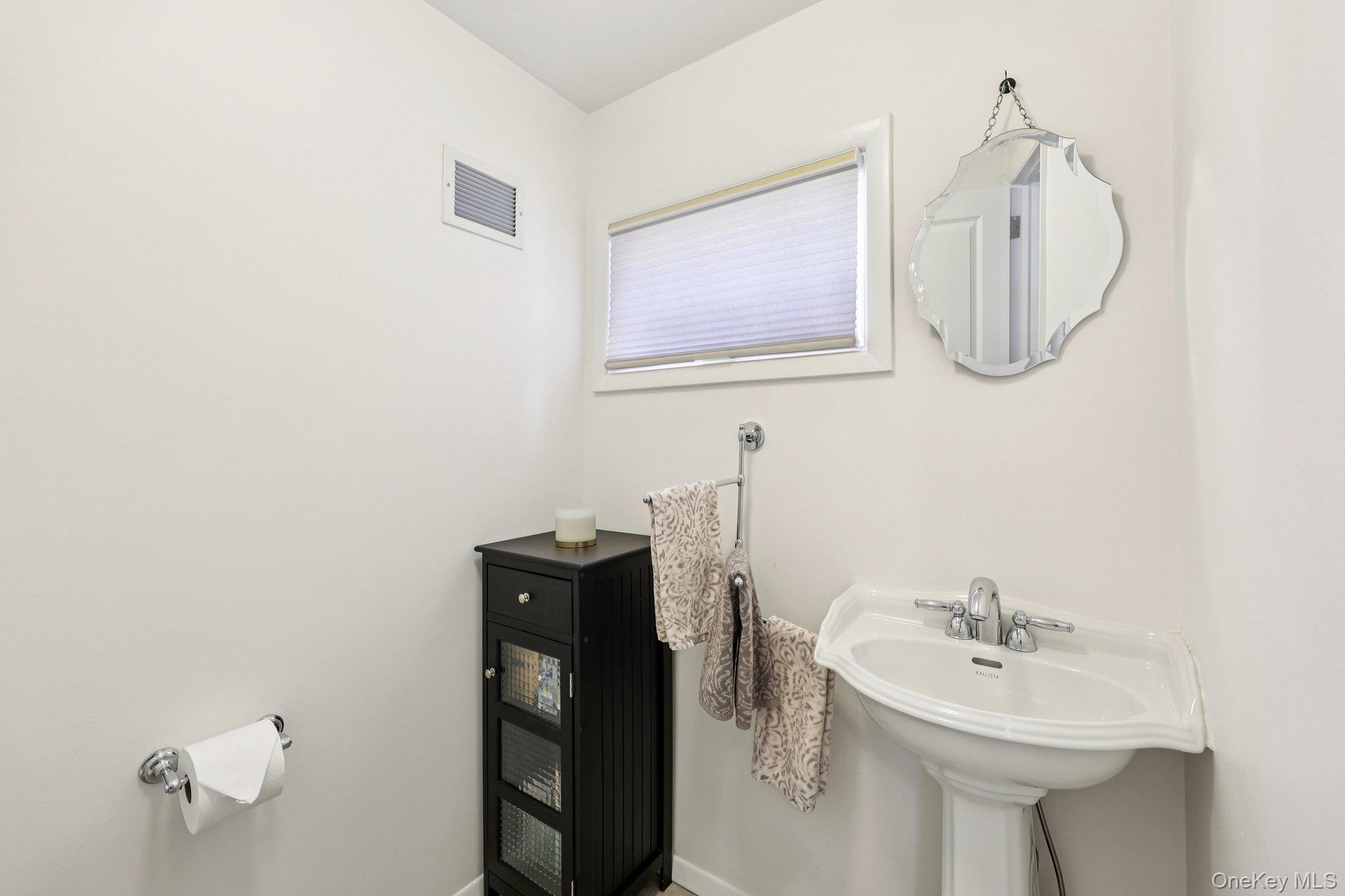 12 Old Oak Road, Rye Brook, NY 10573