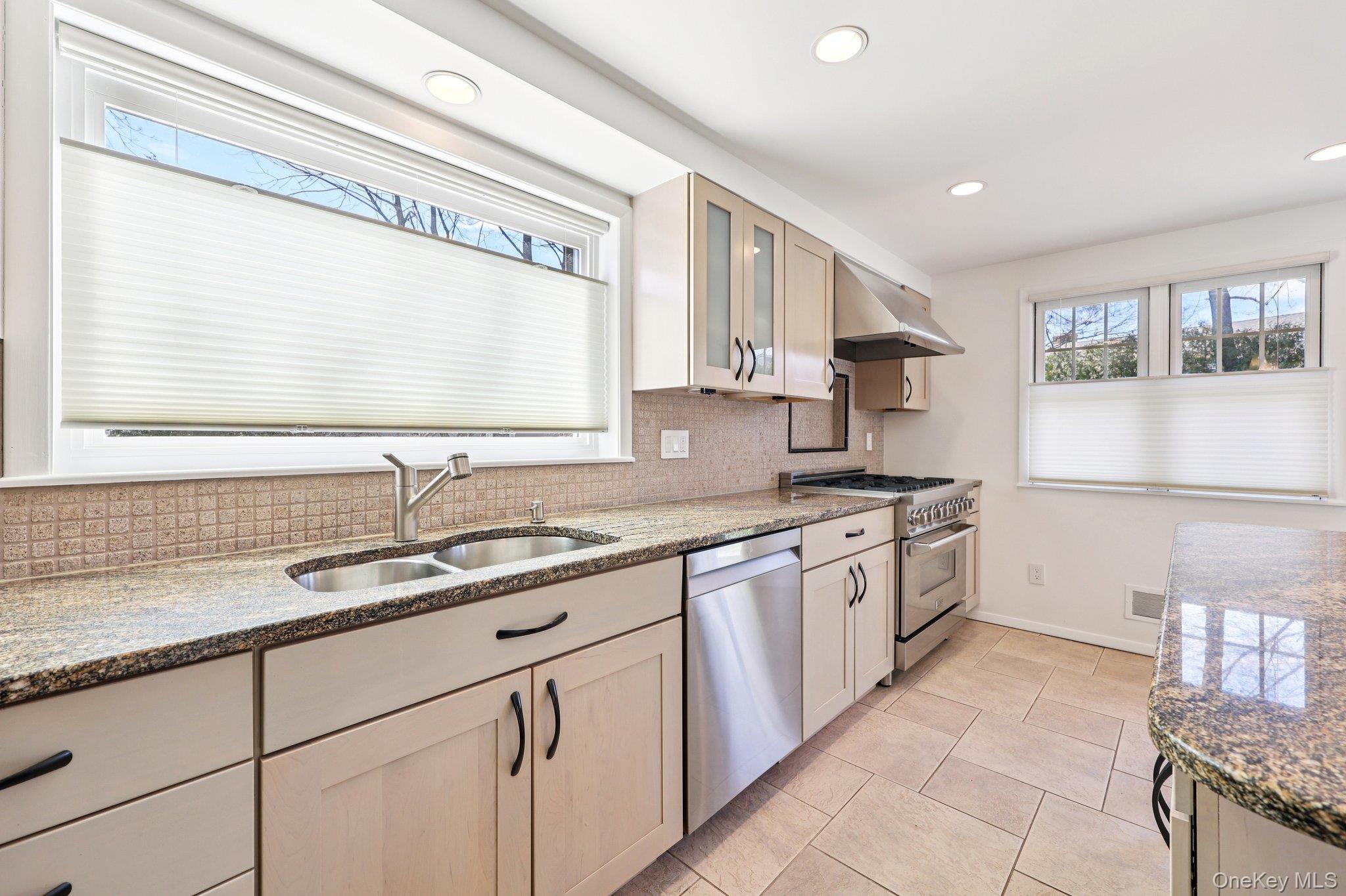 12 Old Oak Road, Rye Brook, NY 10573