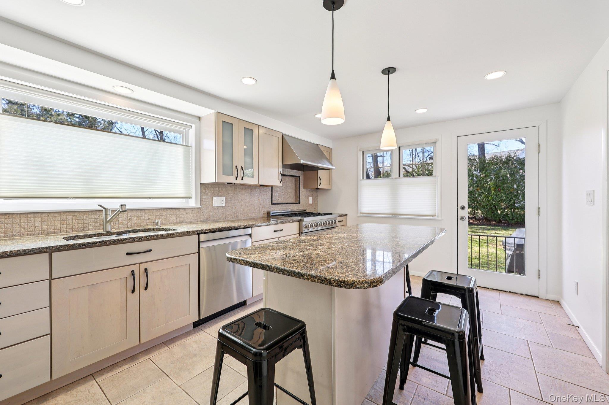 12 Old Oak Road, Rye Brook, NY 10573