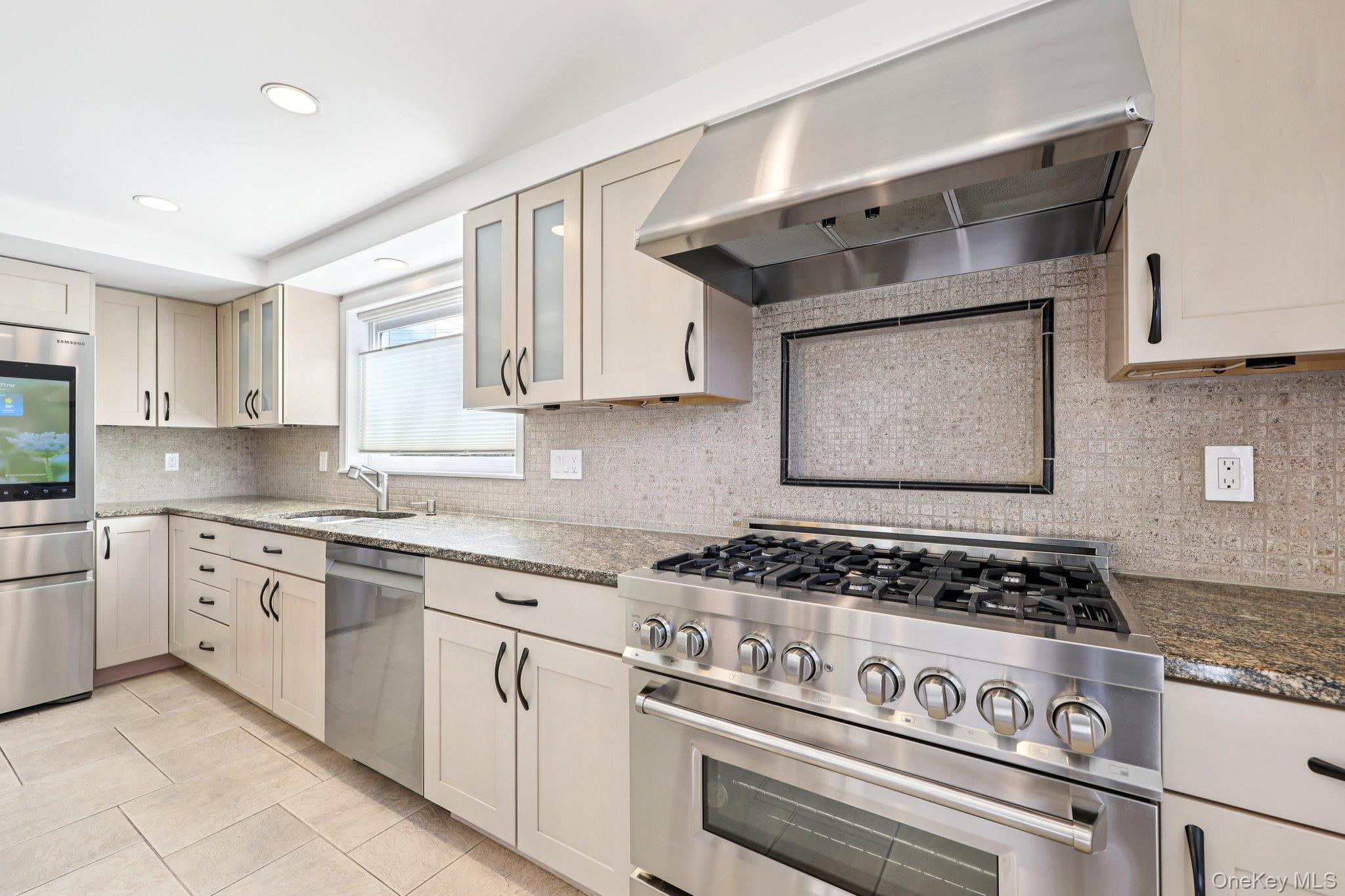 12 Old Oak Road, Rye Brook, NY 10573